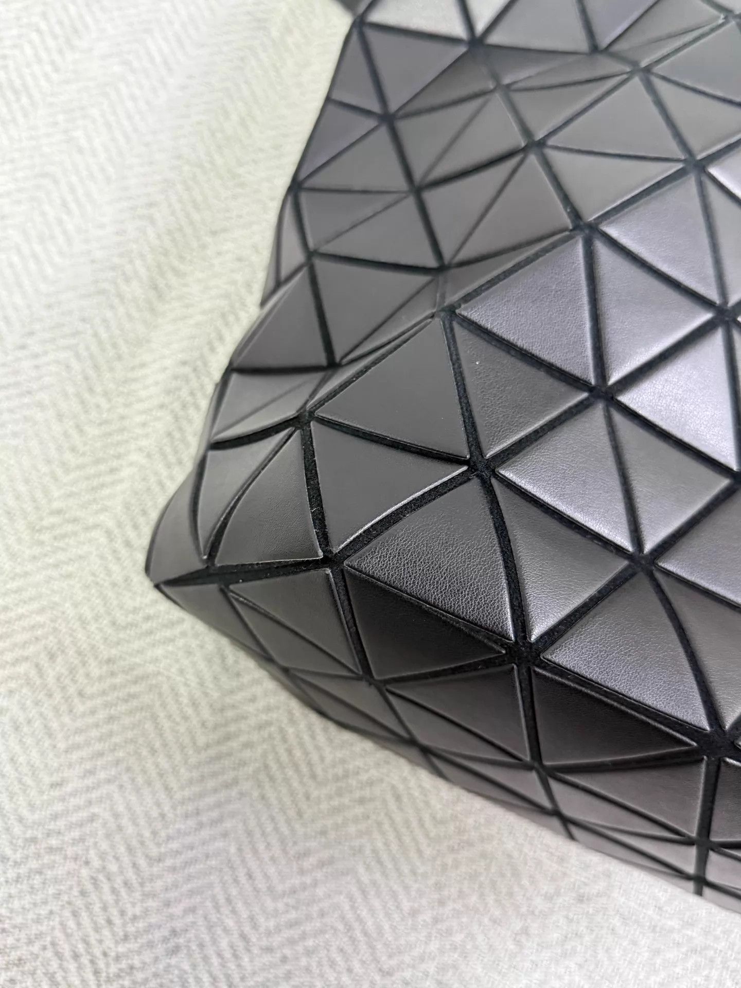 Issey Miyake Issey Miyake Black Matte Geo Quilted Crossbody/Tote bags Size ONE SIZE - 3 Thumbnail