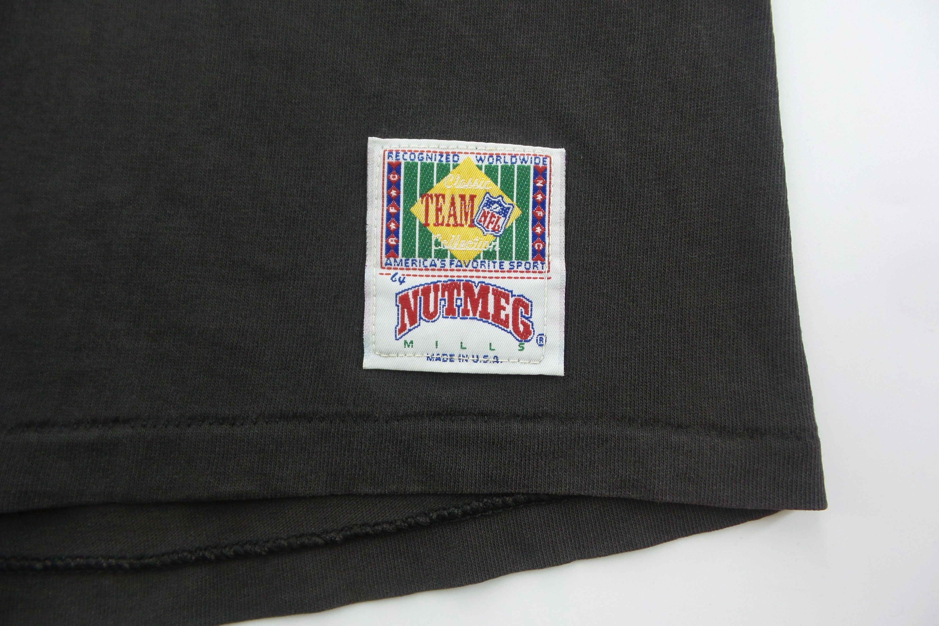 NFL × Nutmeg × Vintage DISTRESSED Nutmeg Mills 'Washington Redskins' T-shirts Size US XL / EU 56 / 4 - 8 Thumbnail