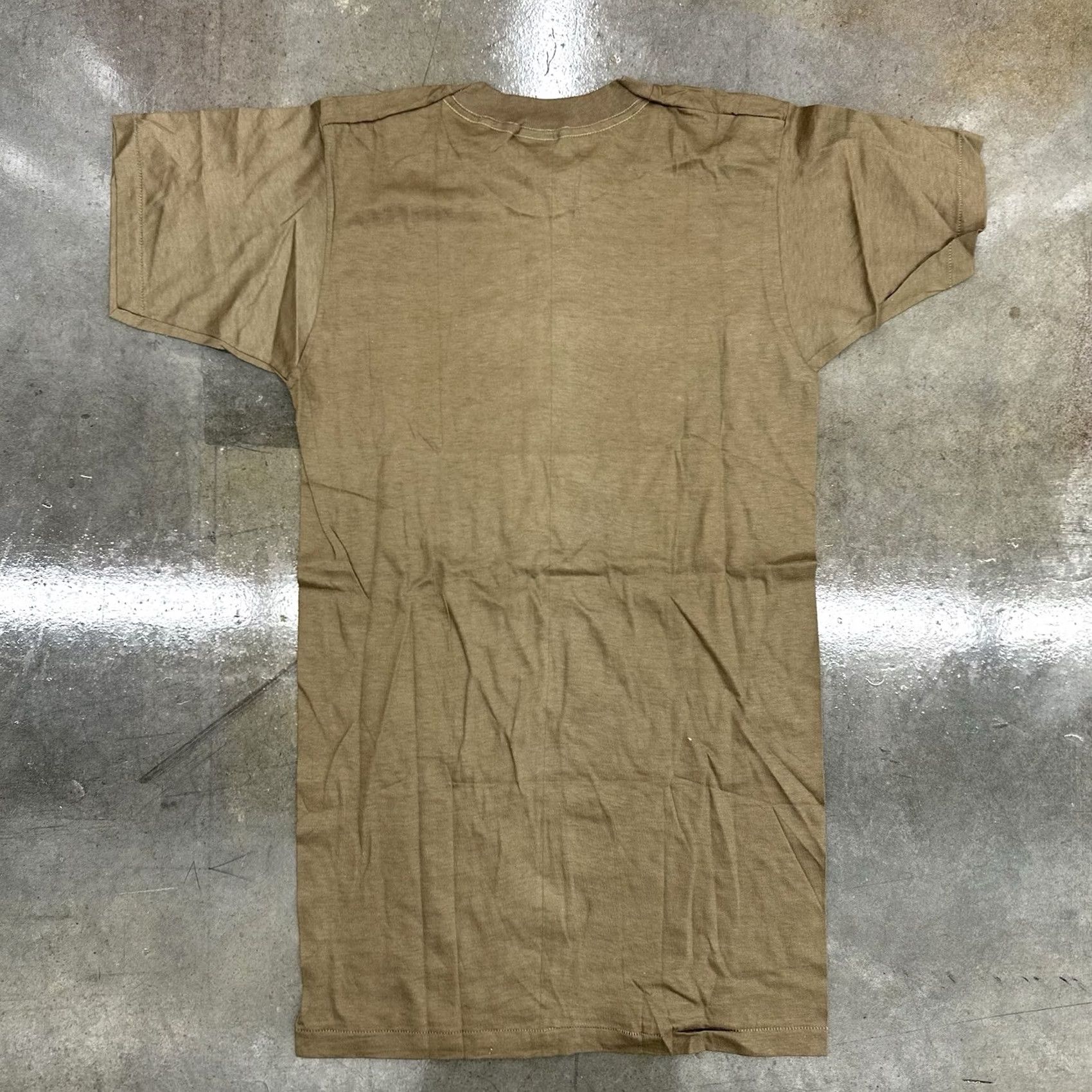 Vintage VINTAGE Military Undershirt American Vintage Crewneck Brown All Cotton Qtr. Sleeve 80s Small Mens Size US S / EU 44-46 / 1 - 4 Thumbnail