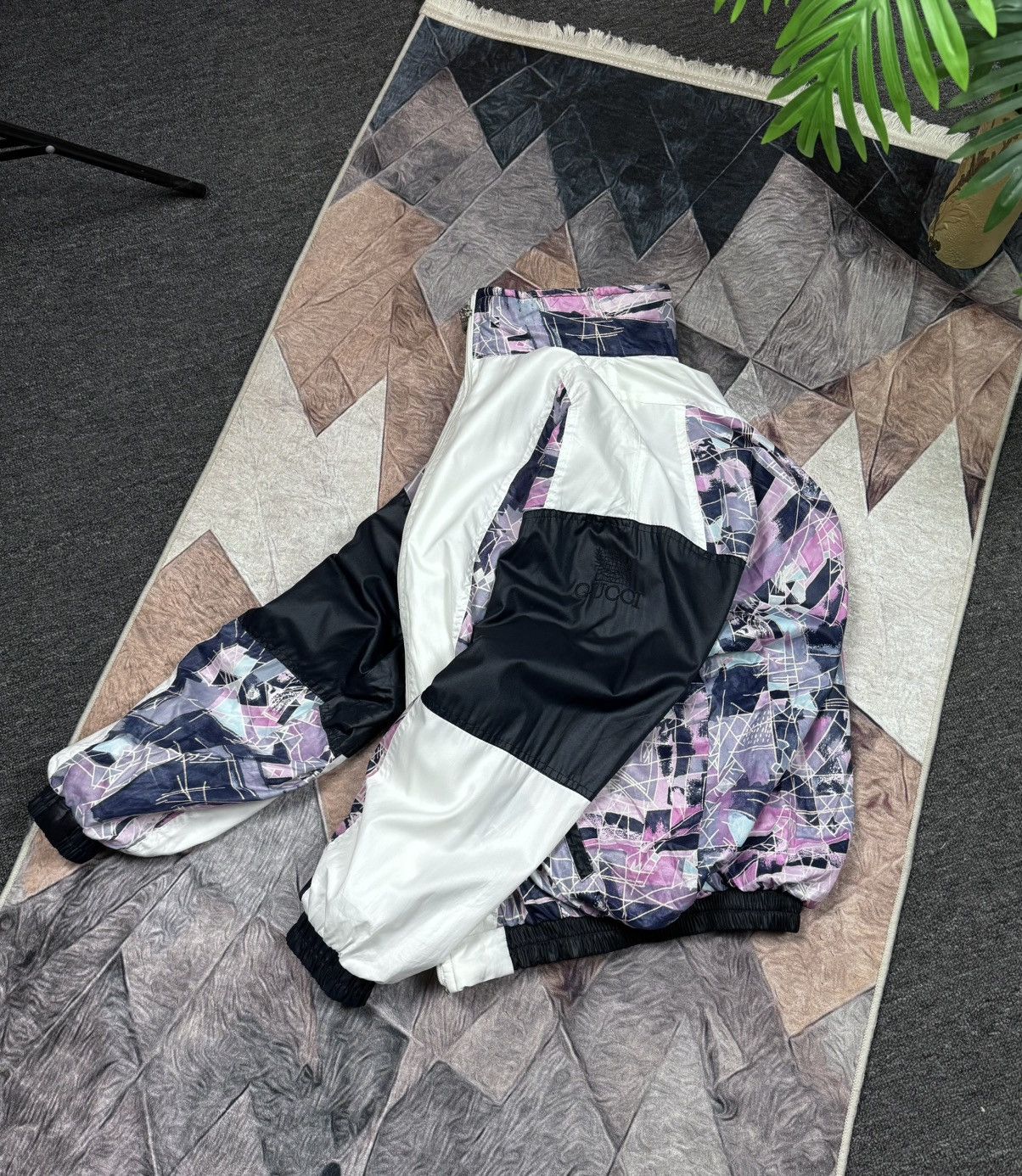 If Six Was Nine Light jacket style Gucci 90s Archive Vintage size L Size US L / EU 52-54 / 3 - 12 Thumbnail