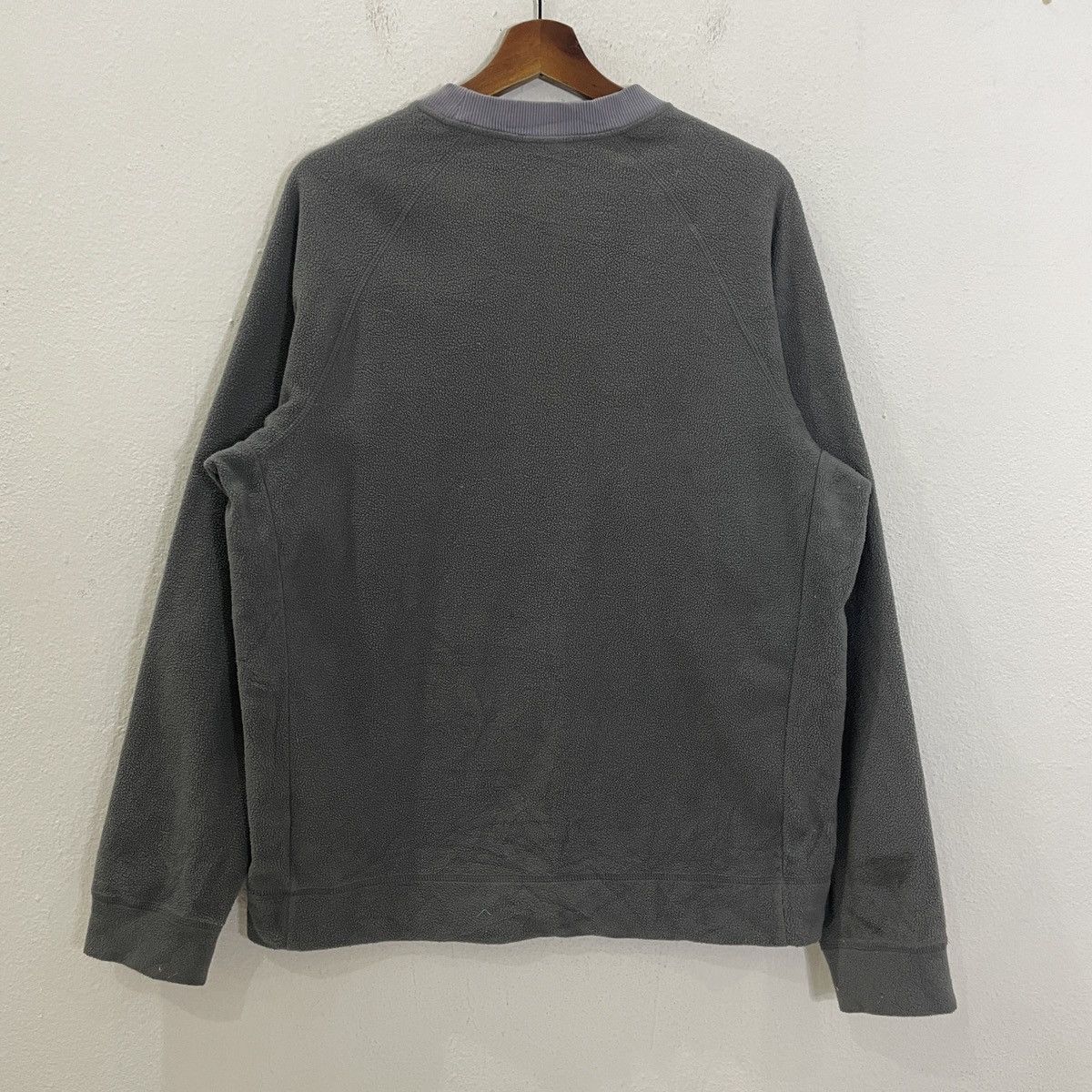 Nike Vintage Y2K Nike Small Logo Pullover Sweatshirt Size US L / EU 52-54 / 3 - 8 Thumbnail
