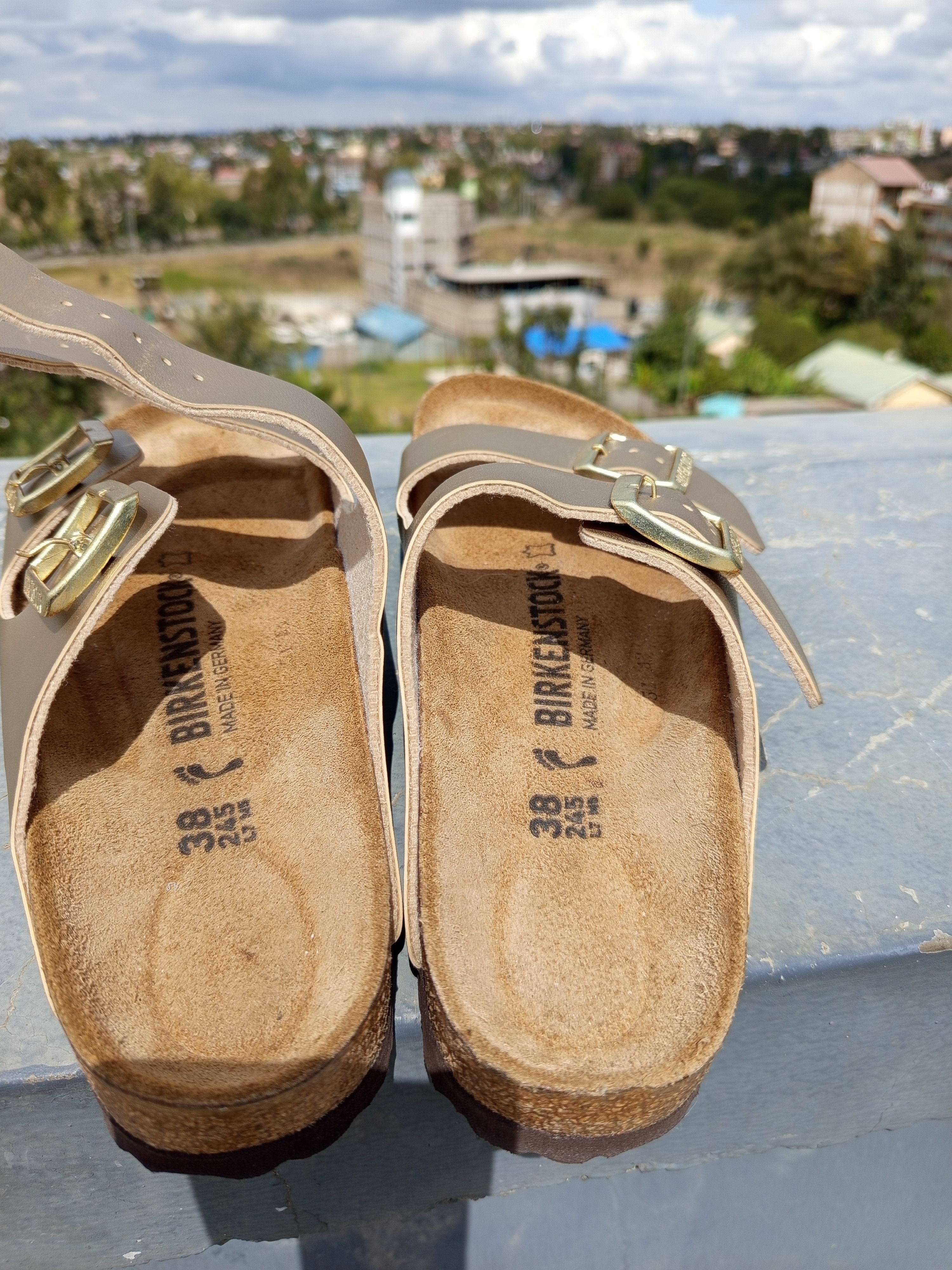 Birkenstock Birkenstock Gold Size US 5 / IT 35 - 7 Thumbnail