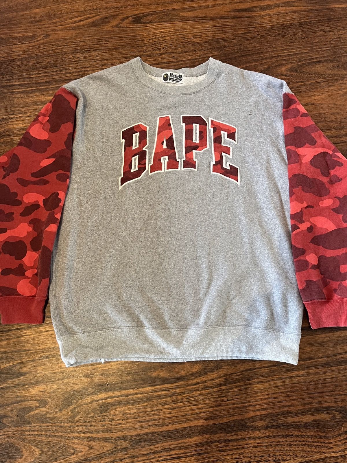 Bape Bape red camo, grey crewneck sweatshirt Size US M / EU 48-50 / 2 - 1 Thumbnail
