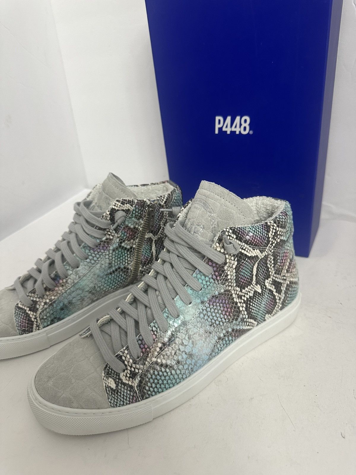 P448 P448 Star Embossed Low Hiding Heel High Top Sneaker Size US 9.5 / IT 39.5 - 7 Thumbnail
