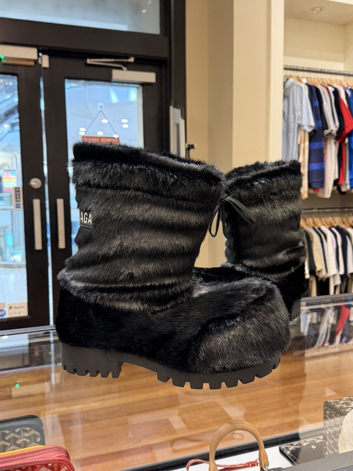 Balenciaga Balenciaga Alaska Fur Boot Size US 7 / EU 40 - 1 Thumbnail
