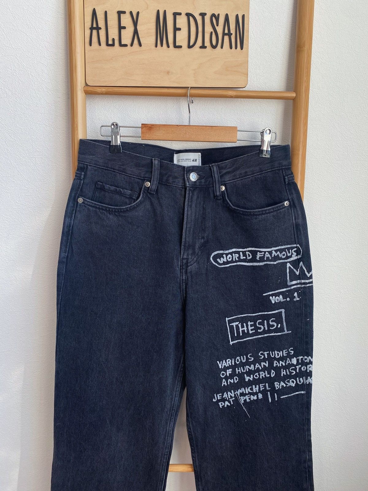 H&M × Jean-Michel Basquiat × Who Decides War Who Decides War Baggy denim jeans H&M x Basquiat x Ev&Tela Size US 34 / EU 50 - 3 Thumbnail