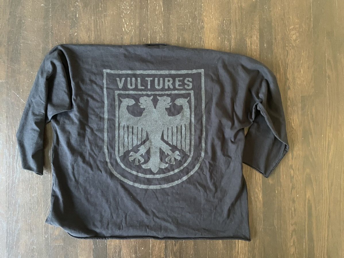 Yeezy YEEZY “VULTURES” Long Sleeve T-Shirt Size US L / EU 52-54 / 3 - 2 Thumbnail