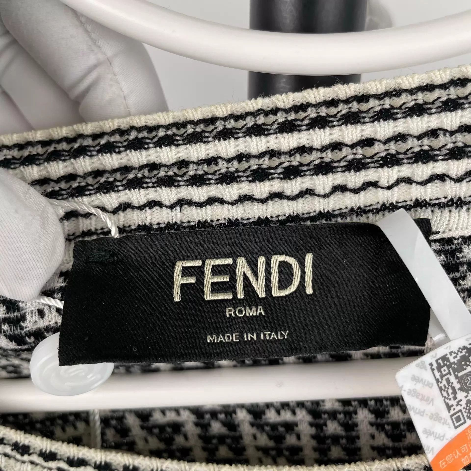 Fendi FENDI FF Print Crewneck LS Knit Sweater 52 IT Size US L / EU 52-54 / 3 - 3 Thumbnail