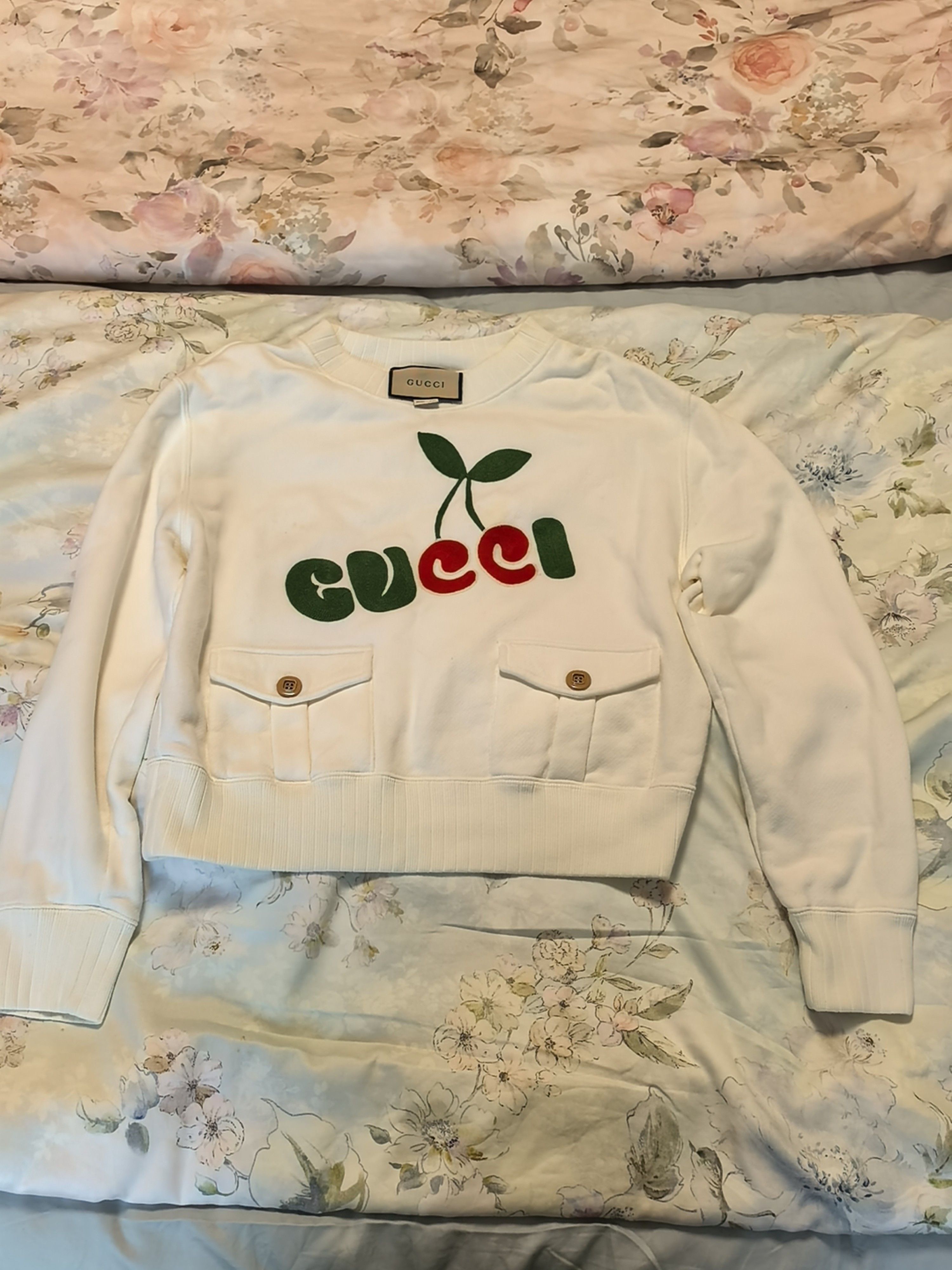 Gucci Gucci Embroidered Cherry Logo Sweatshirt Size L Size L / US 10 / IT 46 - 1 Thumbnail