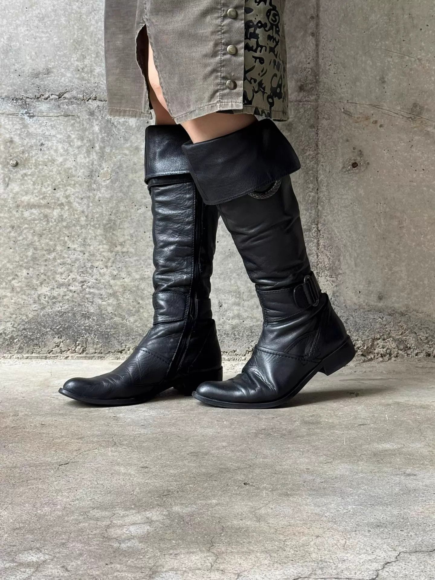 Rigards Regard Pointed Toe Cuffed Moto Biker Boots EU36 Size US 5.5 / IT 35.5 - 2 Thumbnail