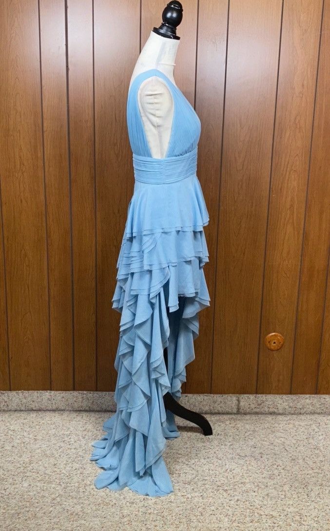 Alice + Olivia Alice + Olivia Asymmetric Ruffled Maxi Dress size 4 Size S / US 4 / IT 40 - 12 Thumbnail