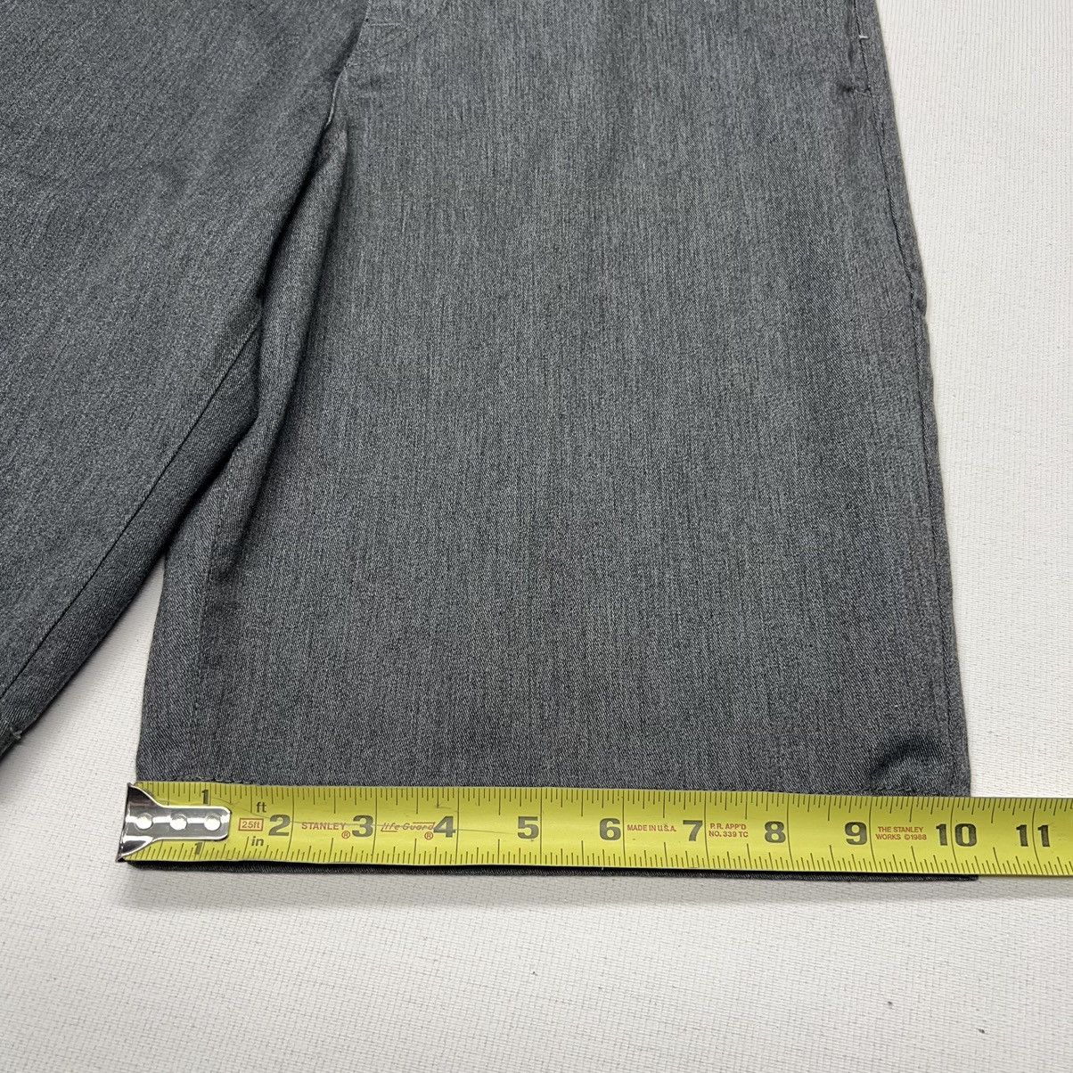 Volcom Volcom Chino Shorts Grey Board Beach Casual Simple Skate Size US 30 / EU 46 - 12 Thumbnail
