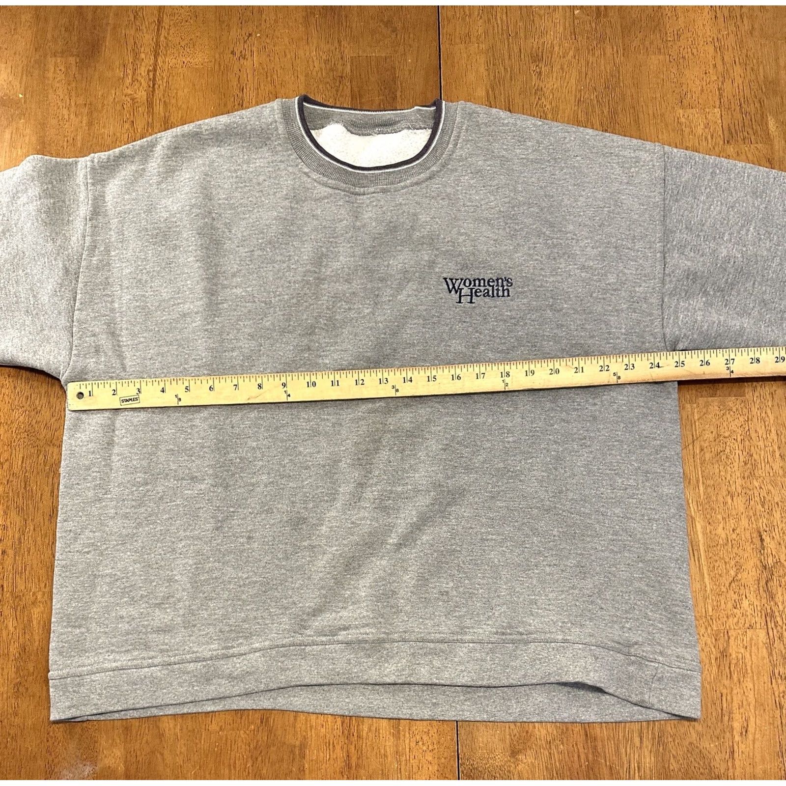 Vintage VINTAGE Sweatshirt XL Gray Crewneck Embroidered Men’s Health Size XL / US 12-14 / IT 48-50 - 5 Thumbnail