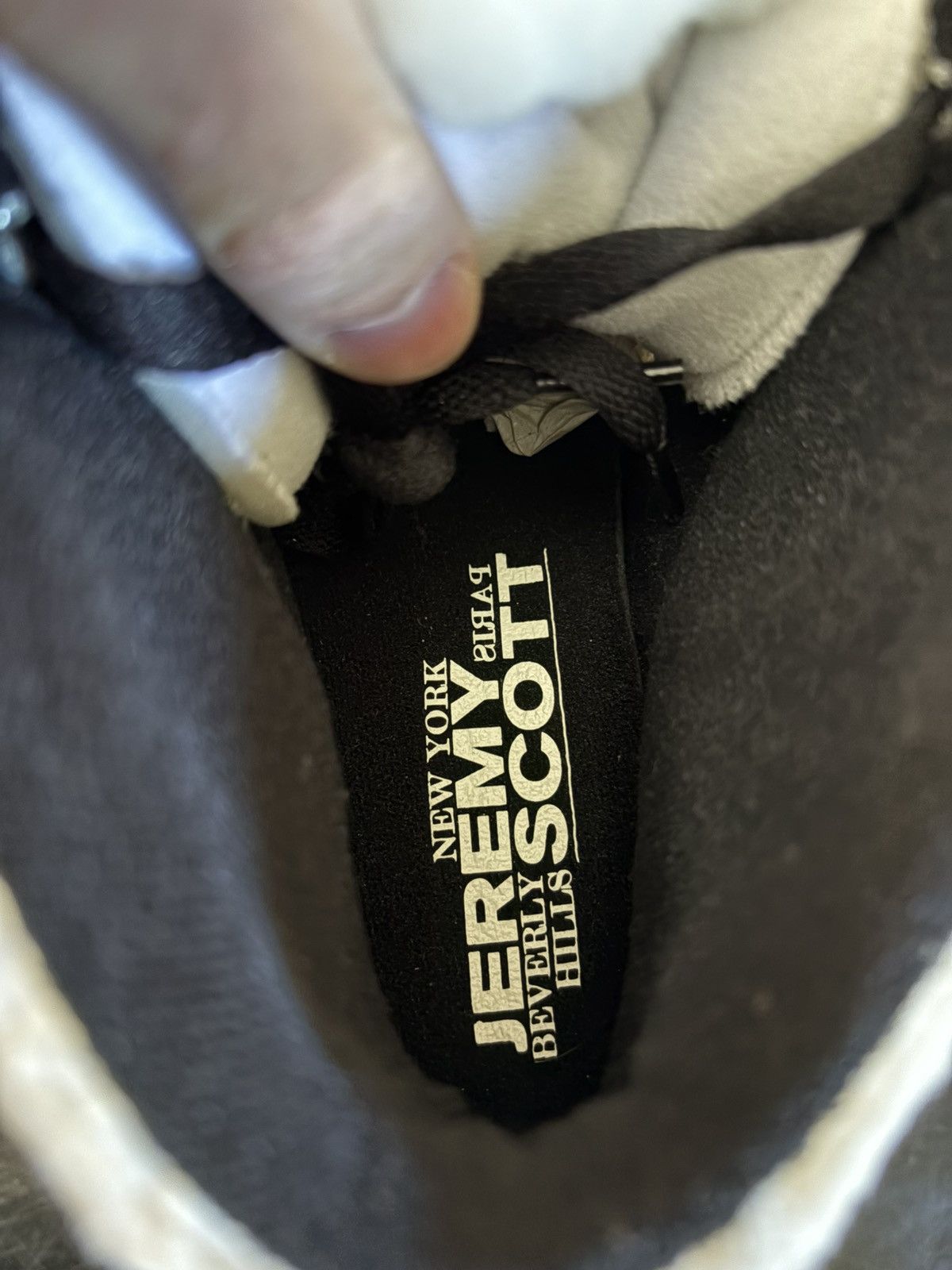 Adidas × Jeremy Scott adidas JS Jeremy Scott Bear Panda Black White Size US 9 / EU 42 - 8 Thumbnail
