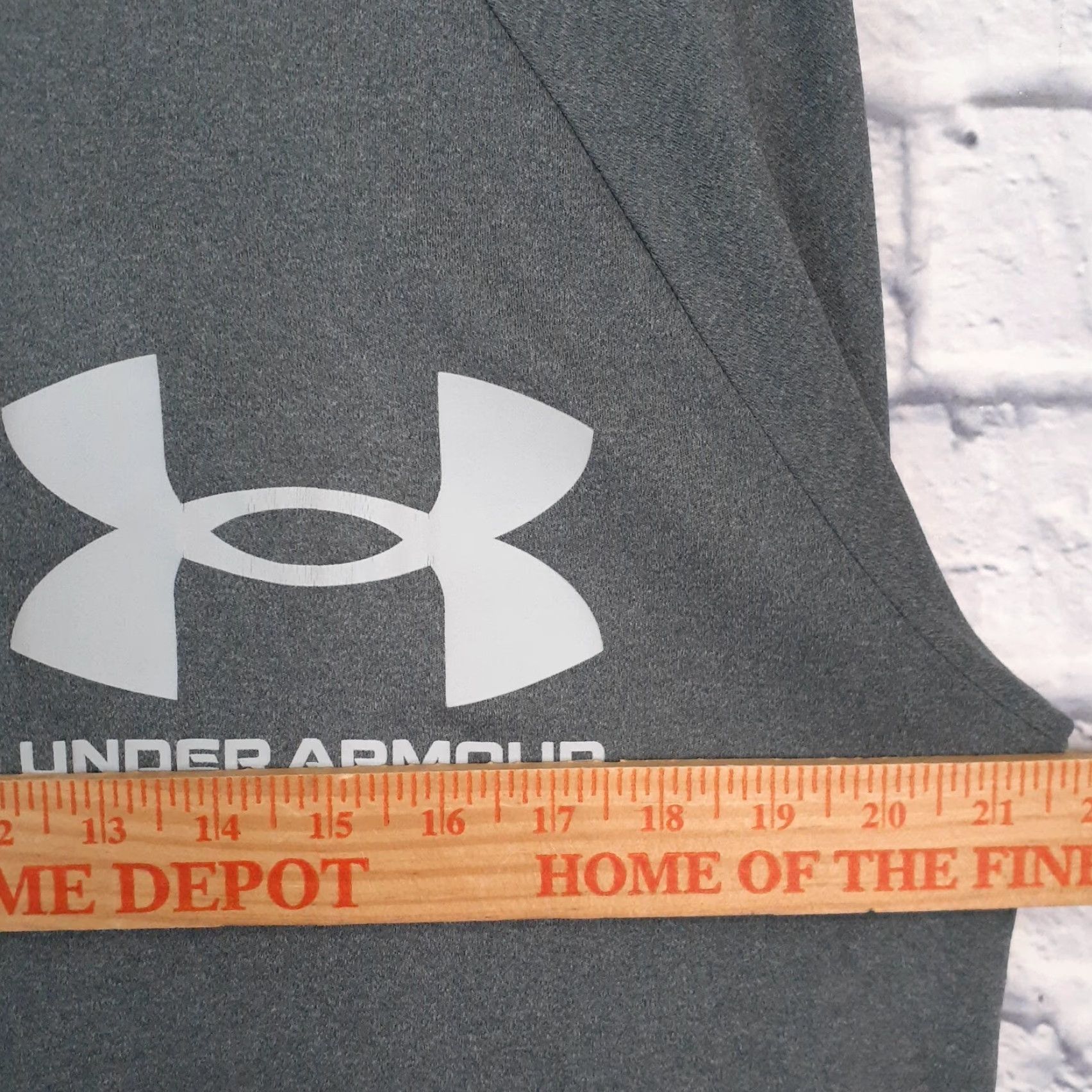 Under Armour Under Armour HeatGear Shirt Mens Large Short Sleeve Activewear T-Shirt Gray Regular Size US L / EU 52-54 / 3 - 7 Thumbnail