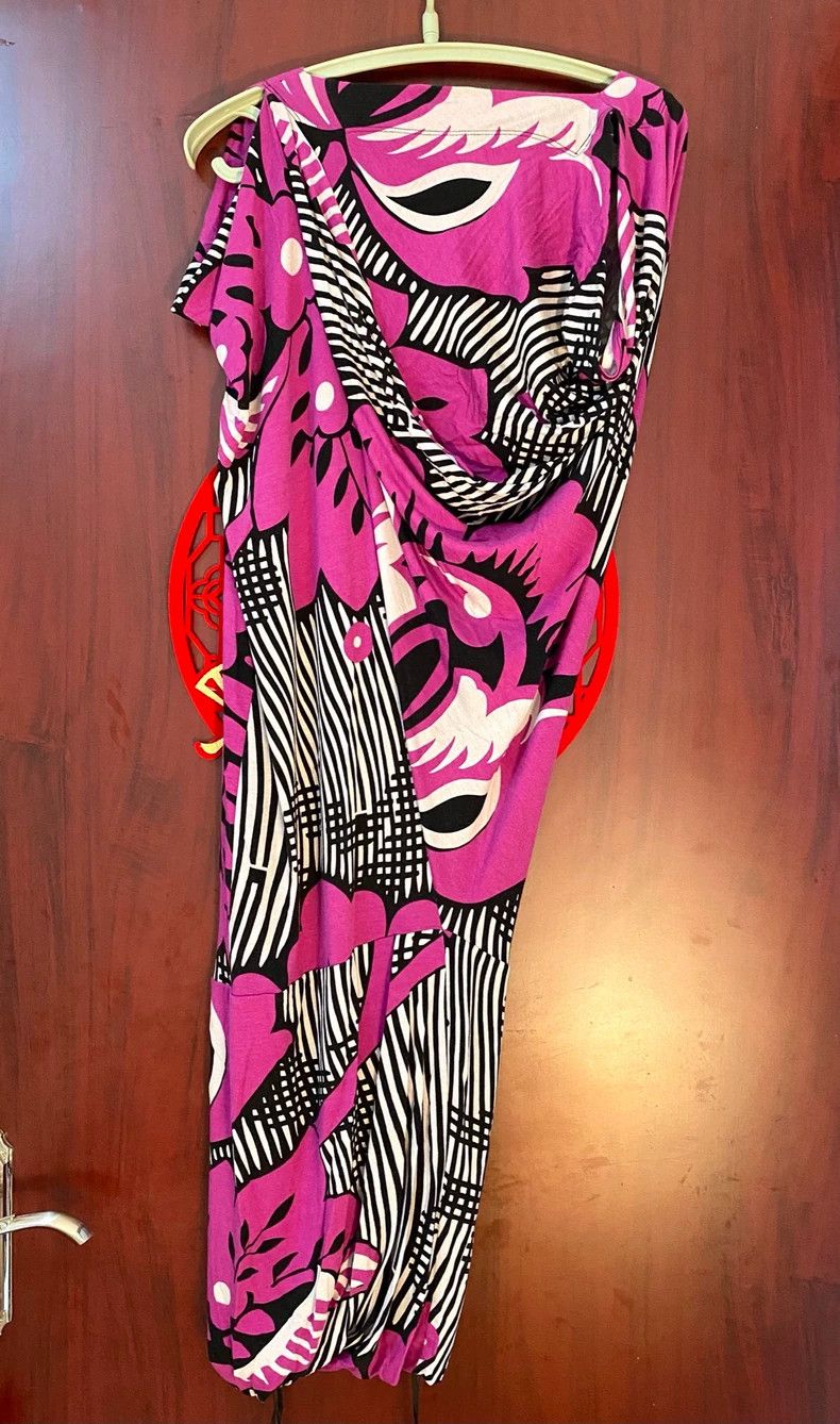 Vivienne Westwood Vivienne Westwood A dress with irregular, irregular skirts Size XS / US 0-2 / IT 36-38 - 3 Thumbnail