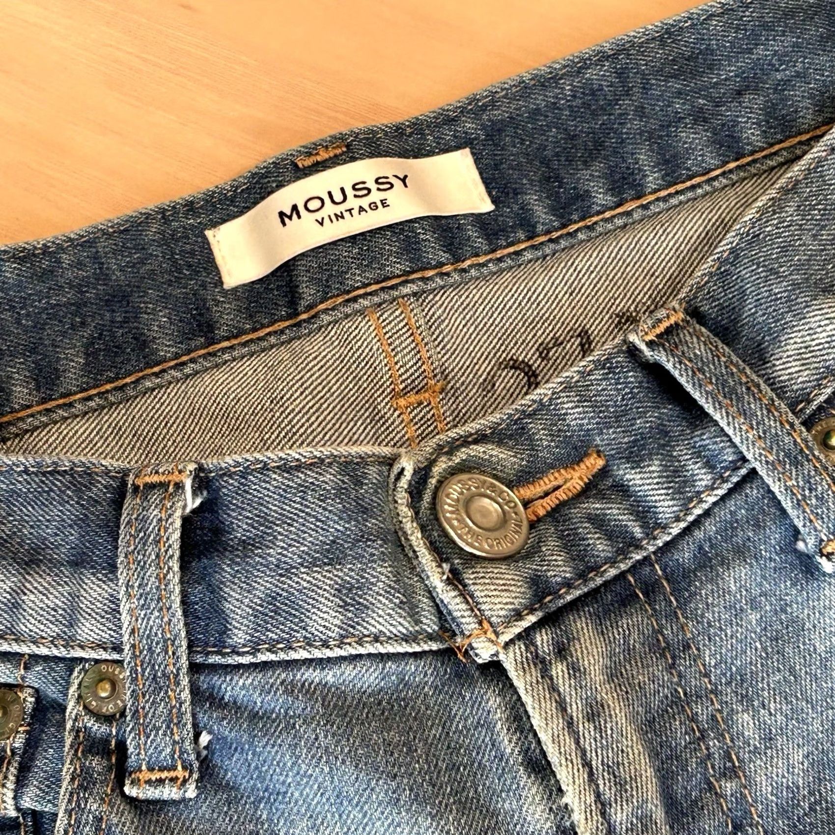 MOUSSY Moussy Vintage Velma Skinny Distressed Blue Jean Women 27 Jeans Slim 27 Inseam 5-Pocket Blue Button Zip Model Moussy Vintage Velma Womens Jeans Size 27" / US 4 / IT 40 - 4 Thumbnail
