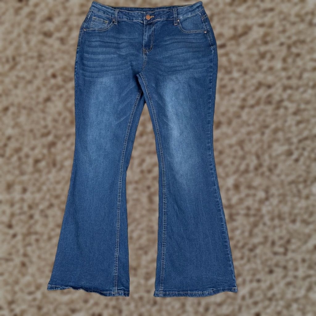 Vintage Womens Jeans 32x30 Blue Denim Flared Mid Rise Cotton Blend Med Wash Size 24" / US 00 / IT 34 - 1 Thumbnail