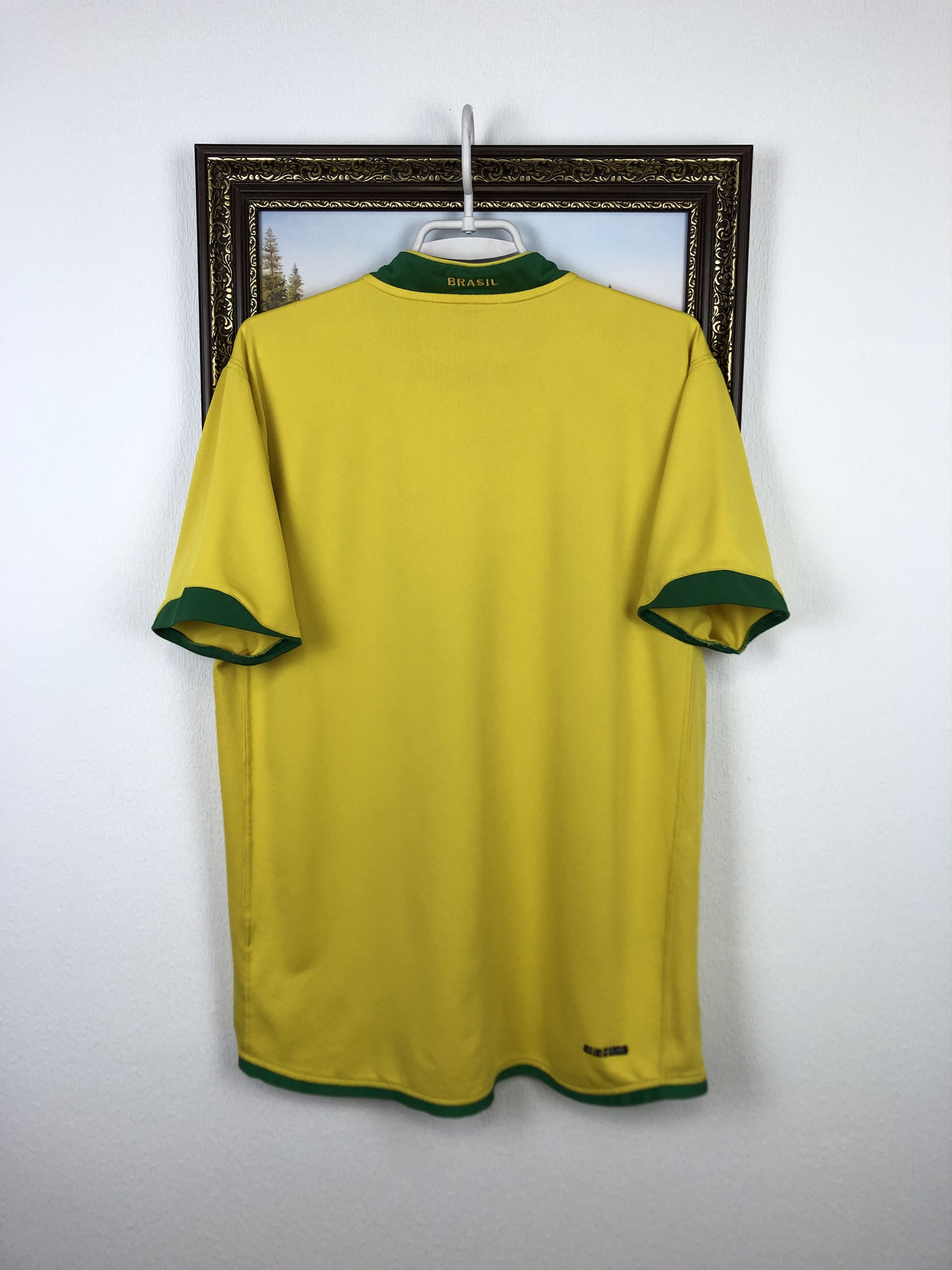 Nike Brazil Home football shirt 2006 Soccer Nike Jersey Trikot Size US M / EU 48-50 / 2 - 9 Thumbnail
