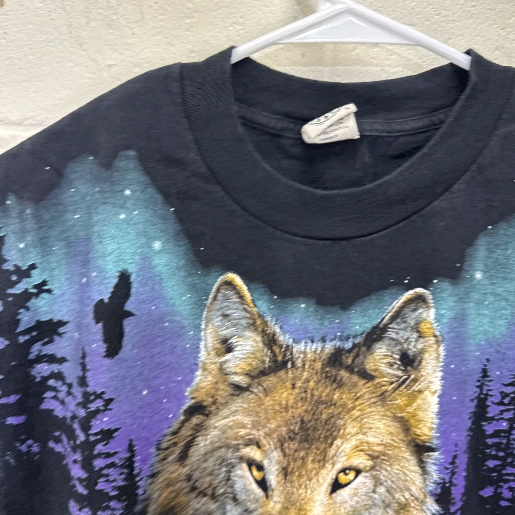 Vintage VINTAGE 1999 World Issue Grey Wolf Northern Lights Graphic T-Shirt Adult Large Black Double-Sided Nature Mens Size US L / EU 52-54 / 3 - 5 Thumbnail