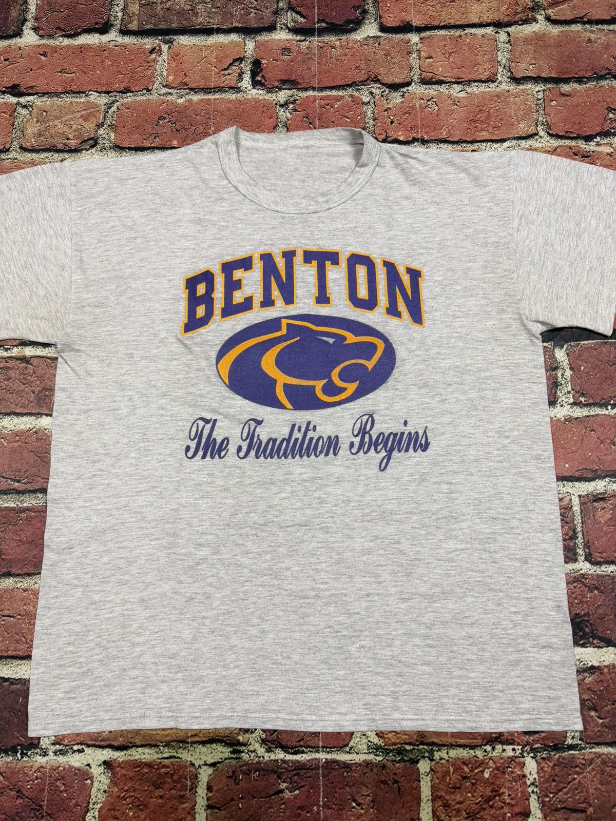 Other Vintage Benton Area High School Tigers Tee Tradition Begins Size US L / EU 52-54 / 3 - 2 Thumbnail