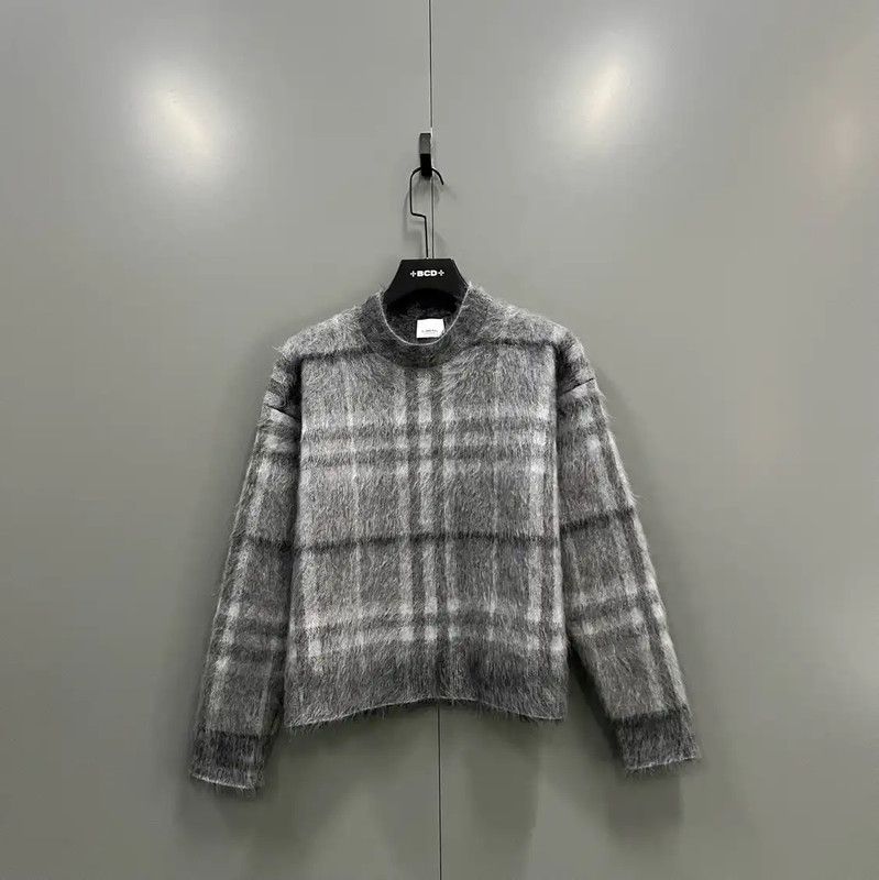 Burberry Burberry Gray Wool Long Sleeve Knit Sweater Size S / US 4 / IT 40 - 1 Thumbnail