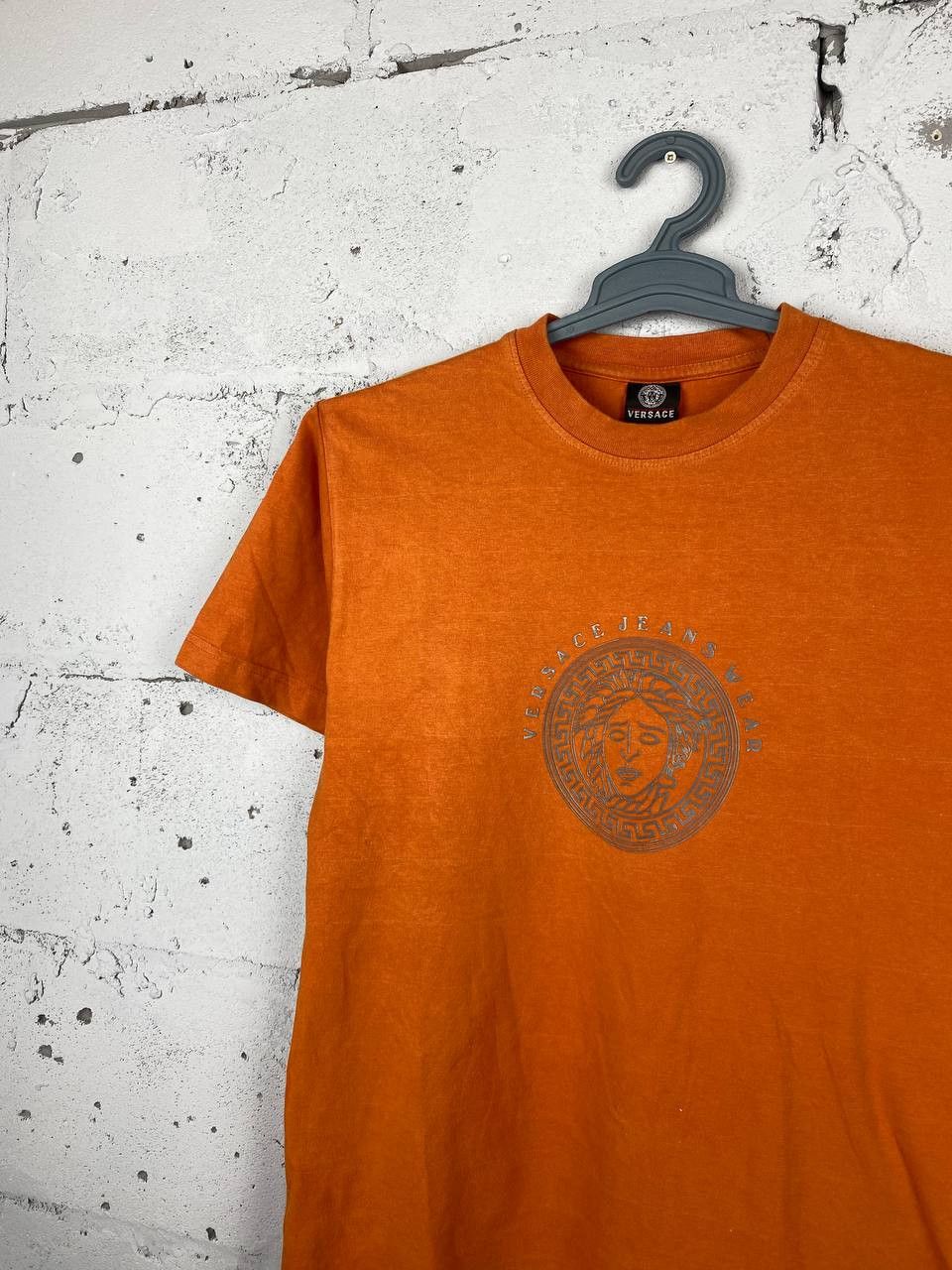 Versace × Versace Jeans Couture × Vintage Vintage 90’s Versace Jeans Couture T-Shirt Y2k Size US M / EU 48-50 / 2 - 3 Thumbnail