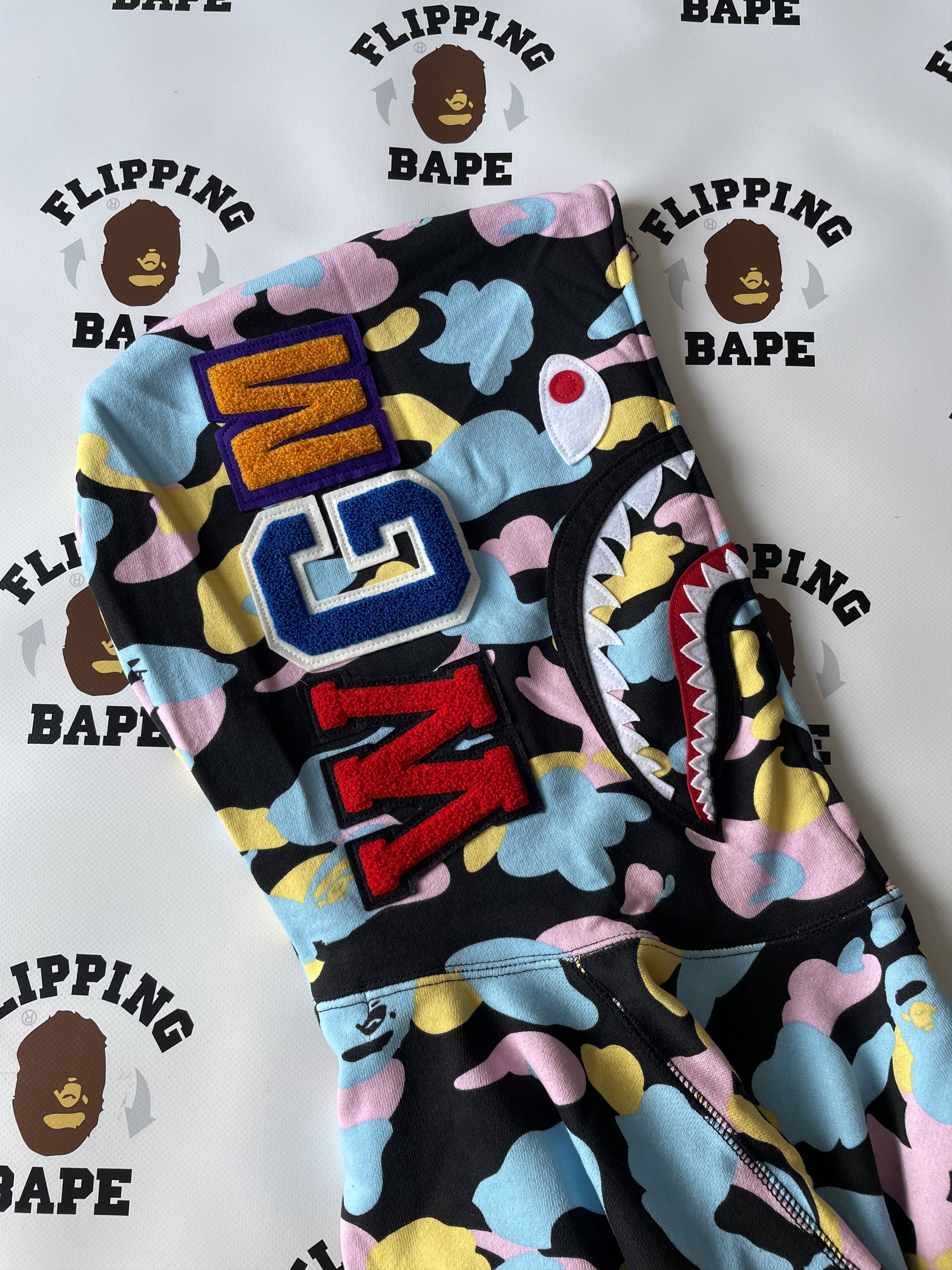 Bape BAPE NEW MULTI CAMO SHARK RELAXED FIT FULL ZIP HOODIE Size US L / EU 52-54 / 3 - 4 Thumbnail