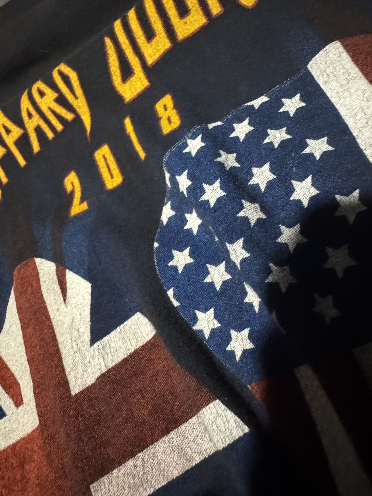 Def Leppard × Vintage Def Leppard 2018 Tour Shirt Size US L / EU 52-54 / 3 - 4 Thumbnail