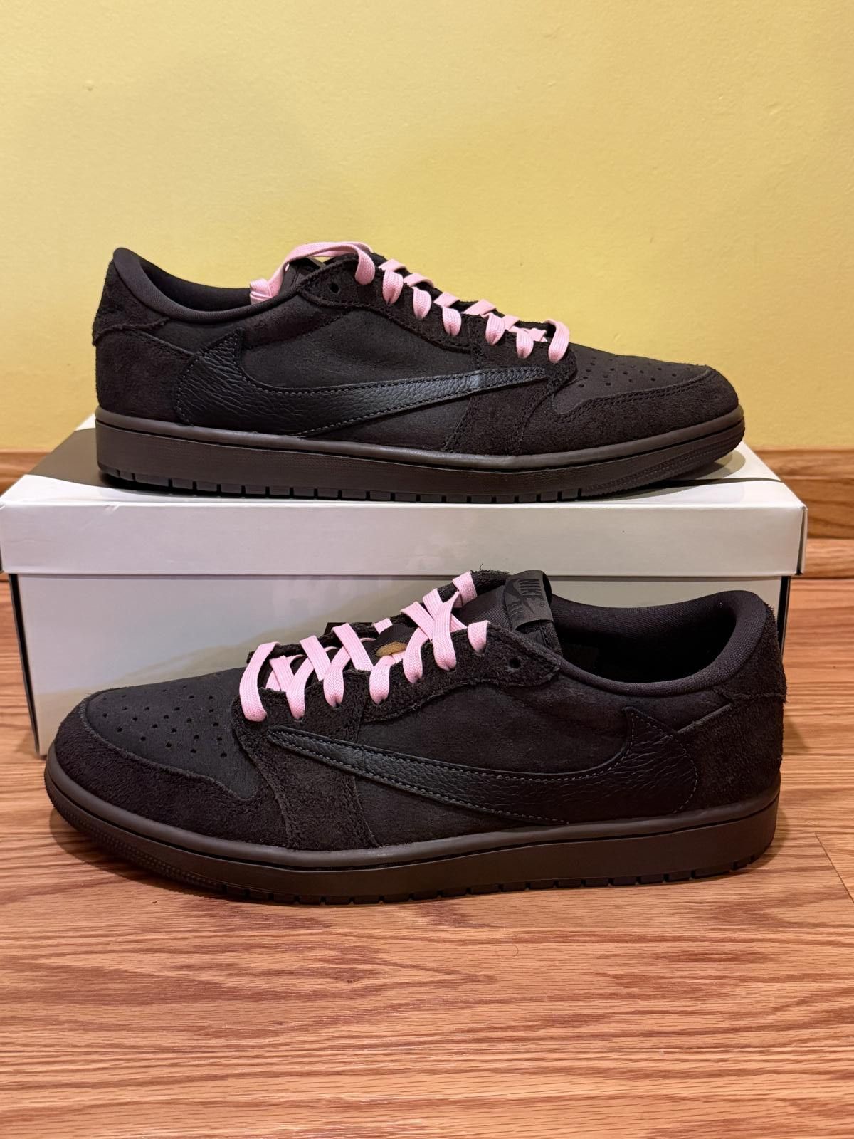 Jordan Brand Jordan 1 Travis Scott Velvet Brown Size 11 OG All DM7866-202 Size ONE SIZE - 1 Thumbnail
