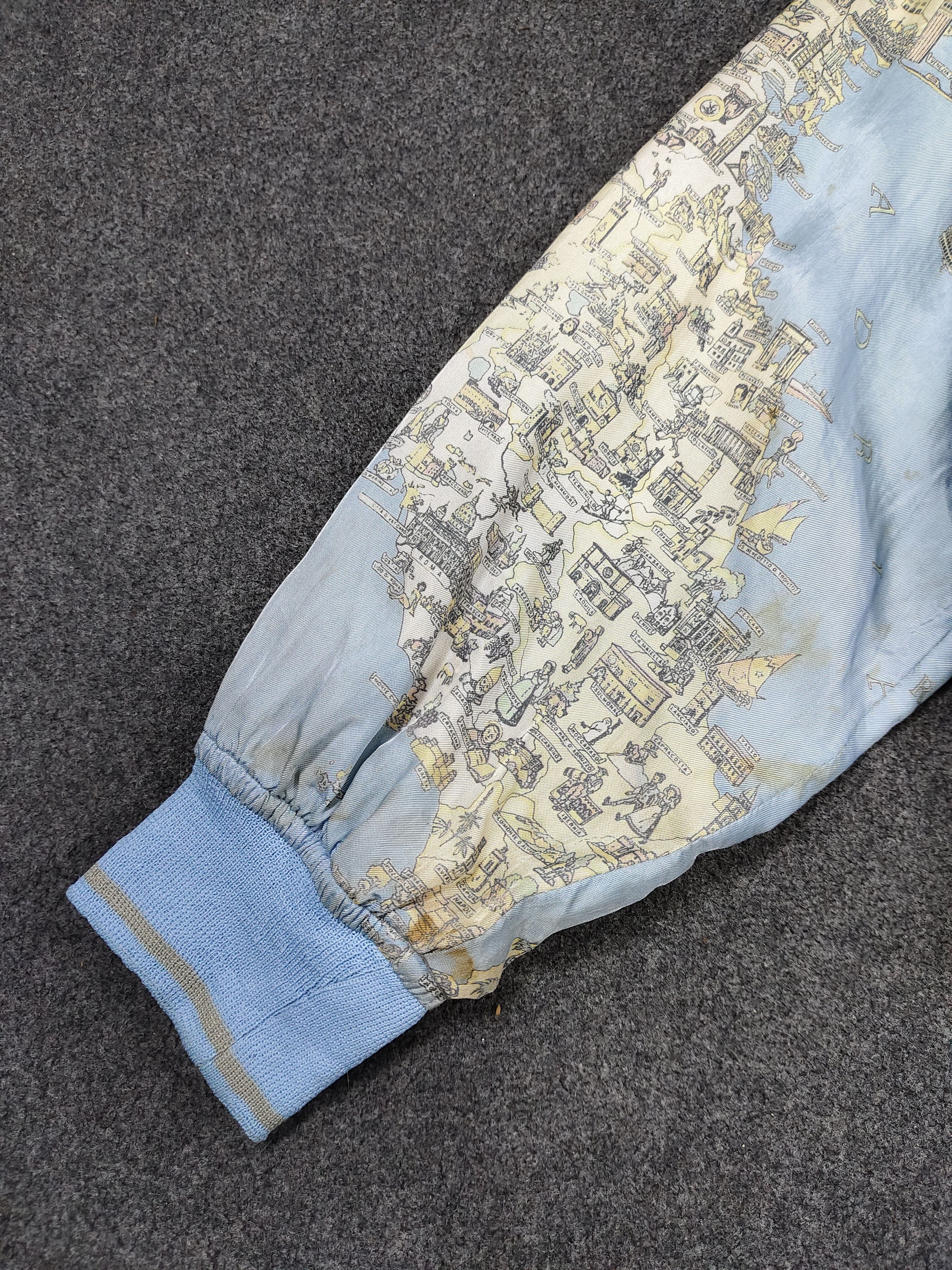 Moschino 90s Moschino💥 Archive AOP Maps Cartohraphic Cropped Bomber Size M / US 6-8 / IT 42-44 - 5 Thumbnail