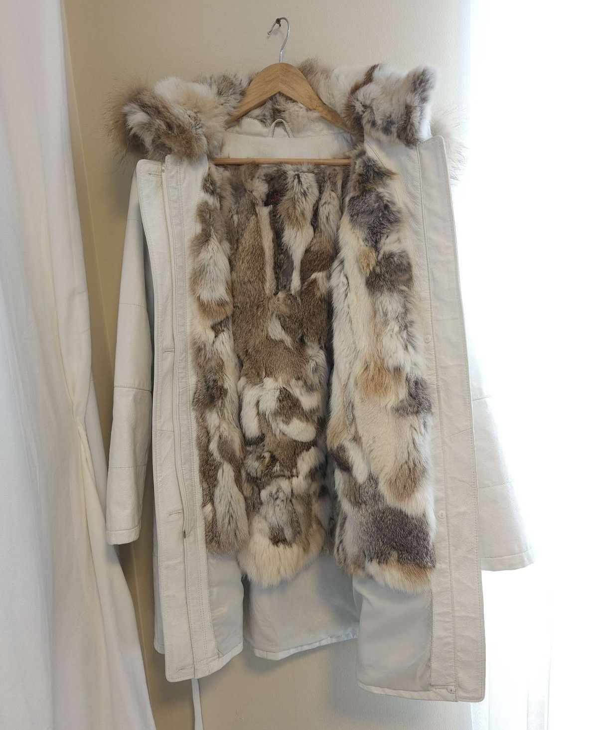 Danier 100% Leather Raccoon Fur Lining Rabbit Hooded Coat By Danier Size M / US 6-8 / IT 42-44 - 2 Thumbnail