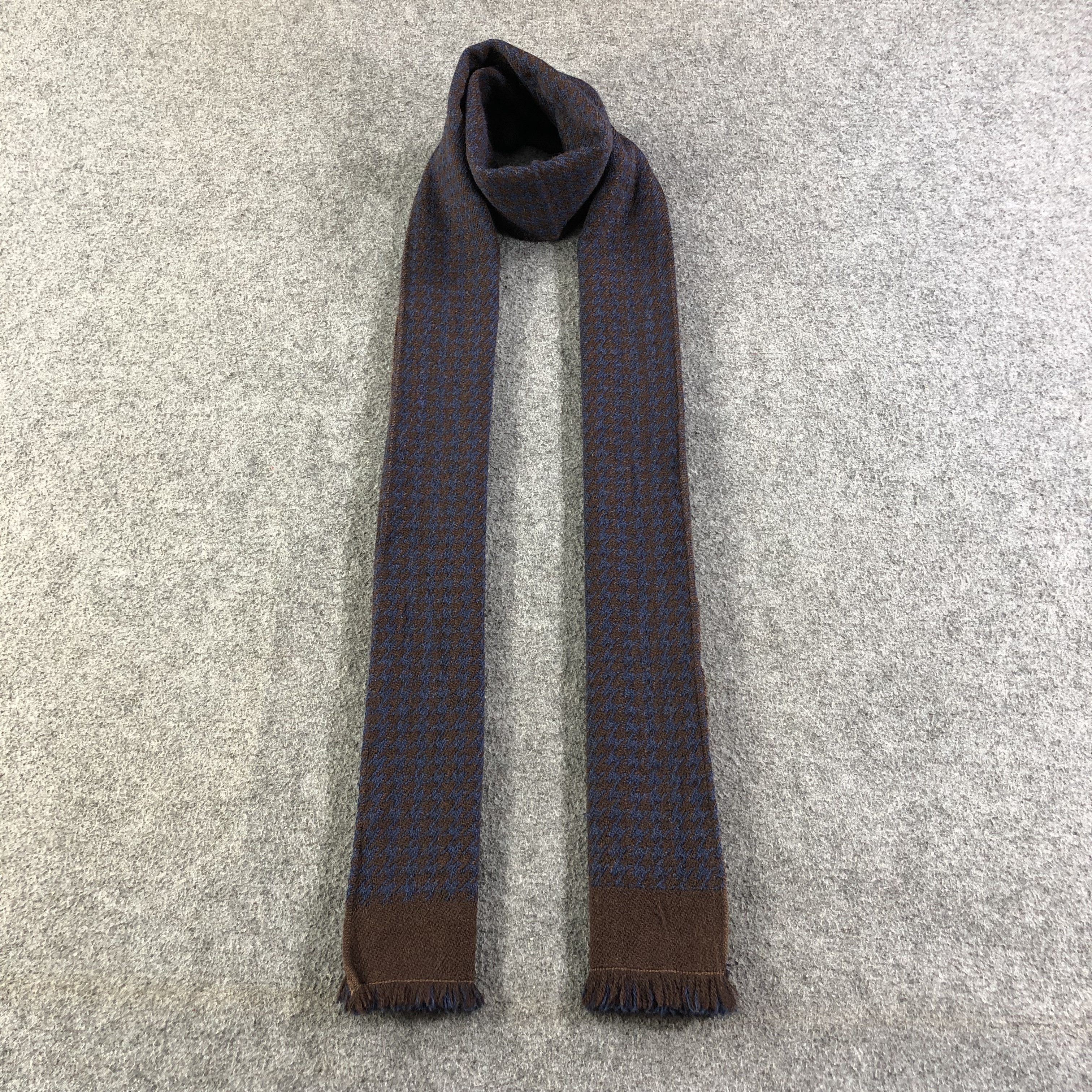 Vintage Luxury Houndstooth Made in Italy Wool Scarf Muffler V1258 Size ONE SIZE - 1 Thumbnail