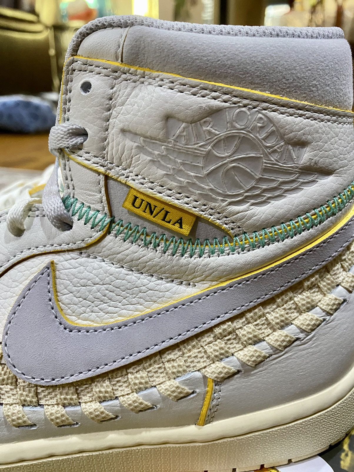 Jordan Brand UNION LA x Jordan 1 “Bephies Beauty Supply” Size US 10.5 / EU 43-44 - 4 Thumbnail