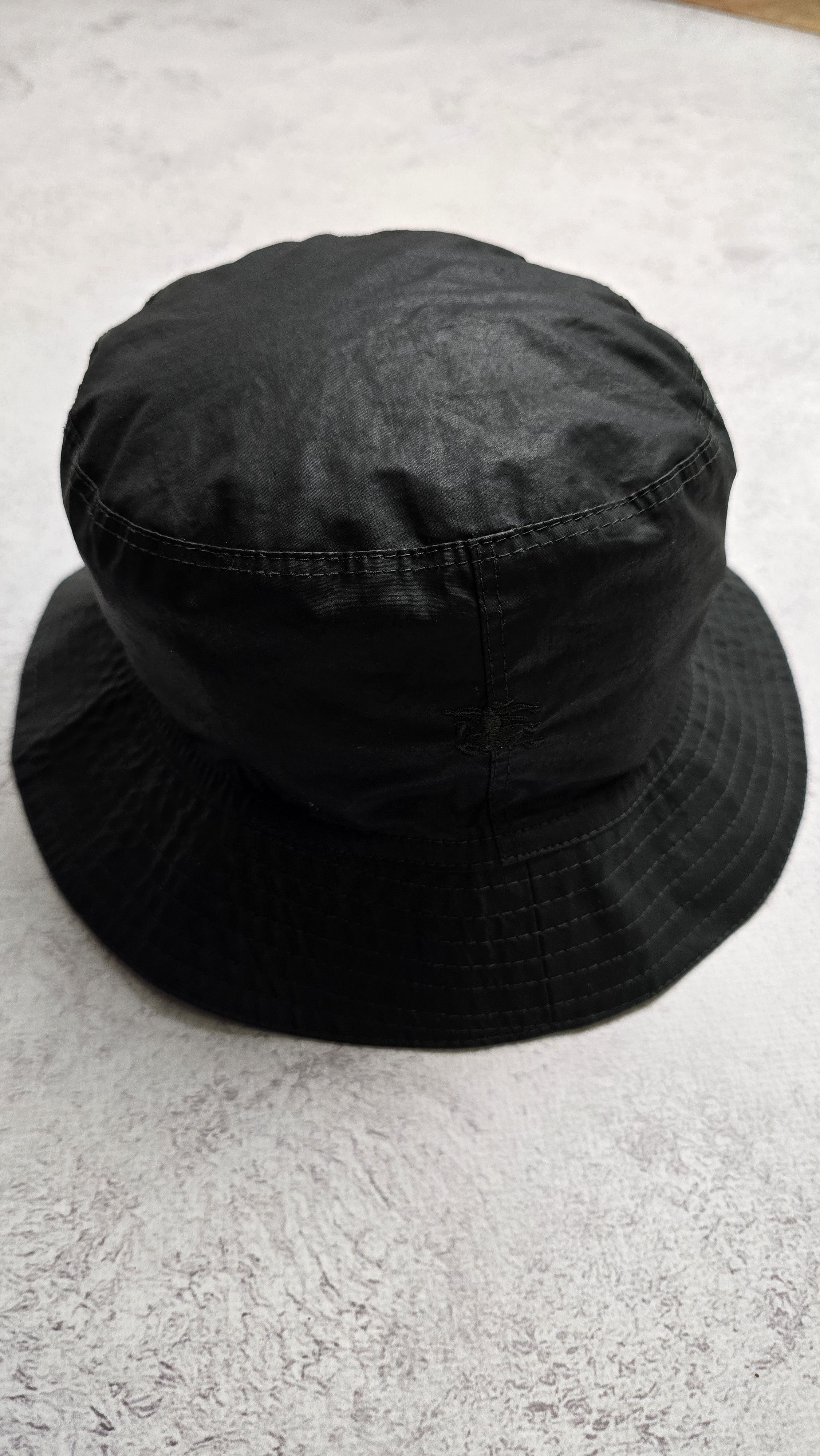 Burberry Burberry Logo Raincap Black Bucket Hat Nova Check Lining Size ONE SIZE - 6 Thumbnail