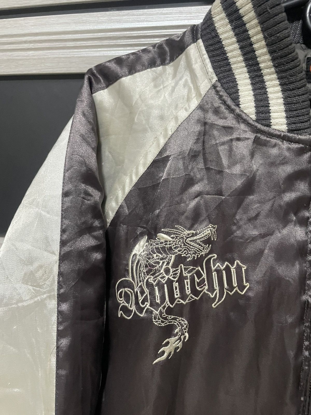 Japanese Brand × Vintage Vintage Devitchu Los Angeles Embroidered Dragon Jacket Y2K Size US M / EU 48-50 / 2 - 7 Thumbnail