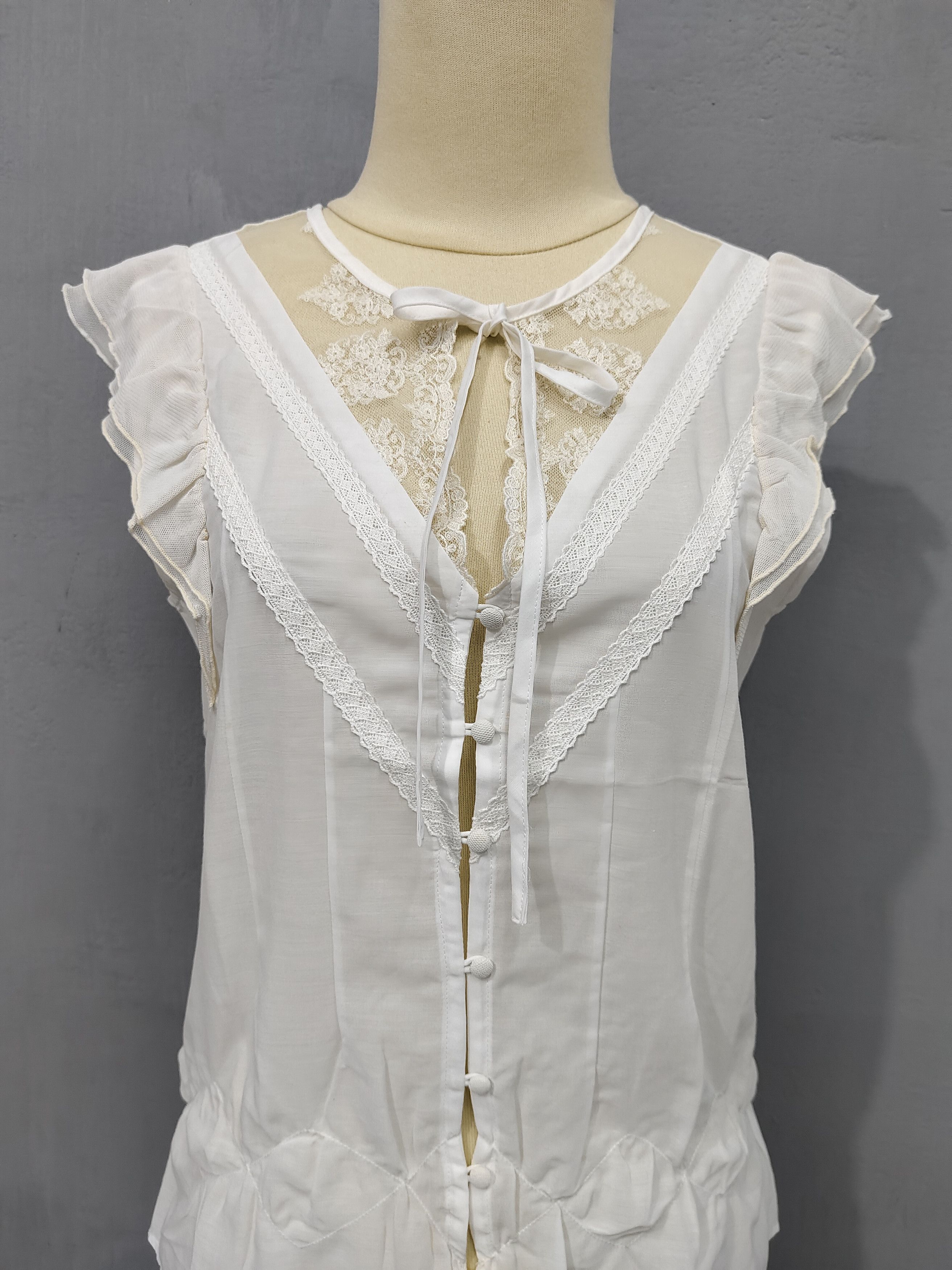 SHIPS 2000s Ships🇯🇵 Lace Panel Pintuck Ribbon Tie Neck Peplum Size M / US 6-8 / IT 42-44 - 2 Thumbnail