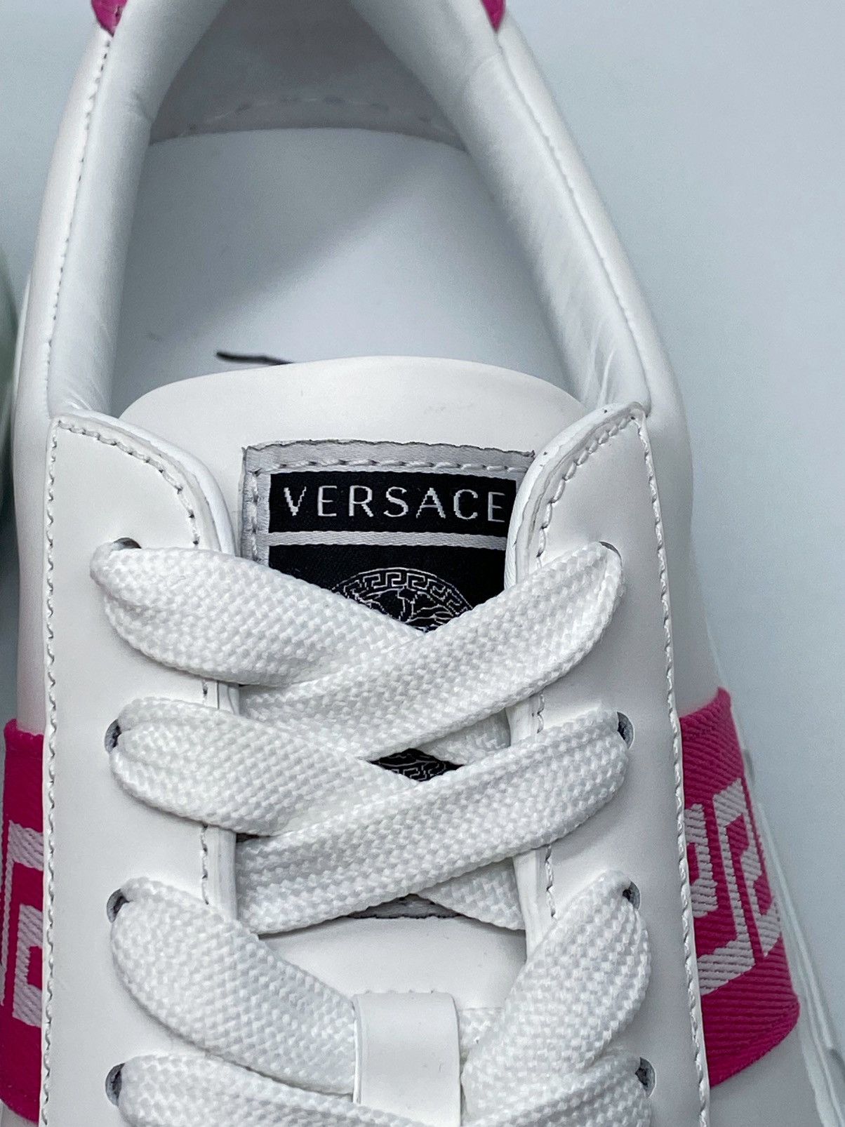 Versace Versace Greca Logo Leather Sneakers size 40 Size US 10 / IT 40 - 4 Thumbnail