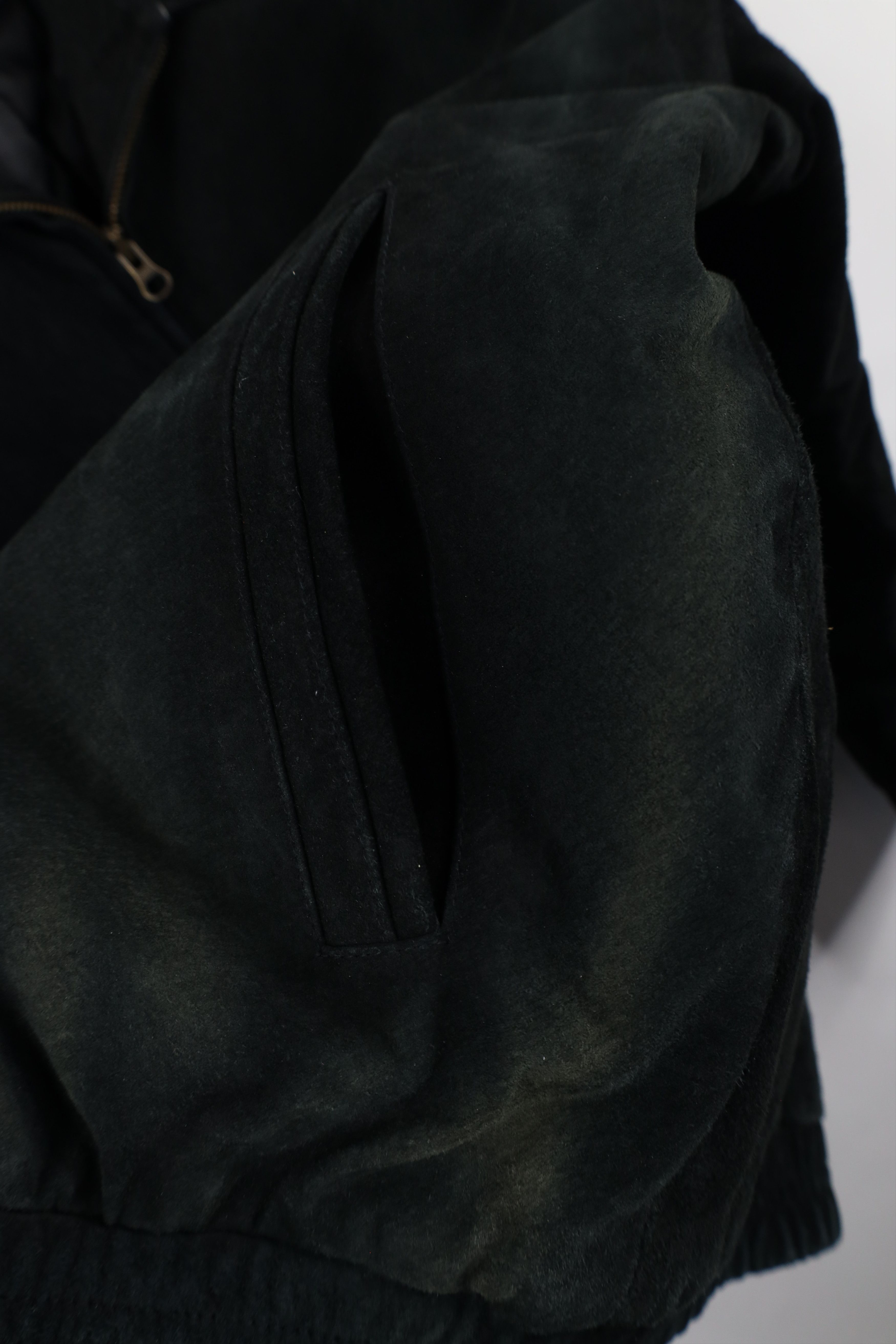 Vintage Vintage 90s Streetwear Faded Quilted Suede Leather Jacket Size US L / EU 52-54 / 3 - 7 Thumbnail