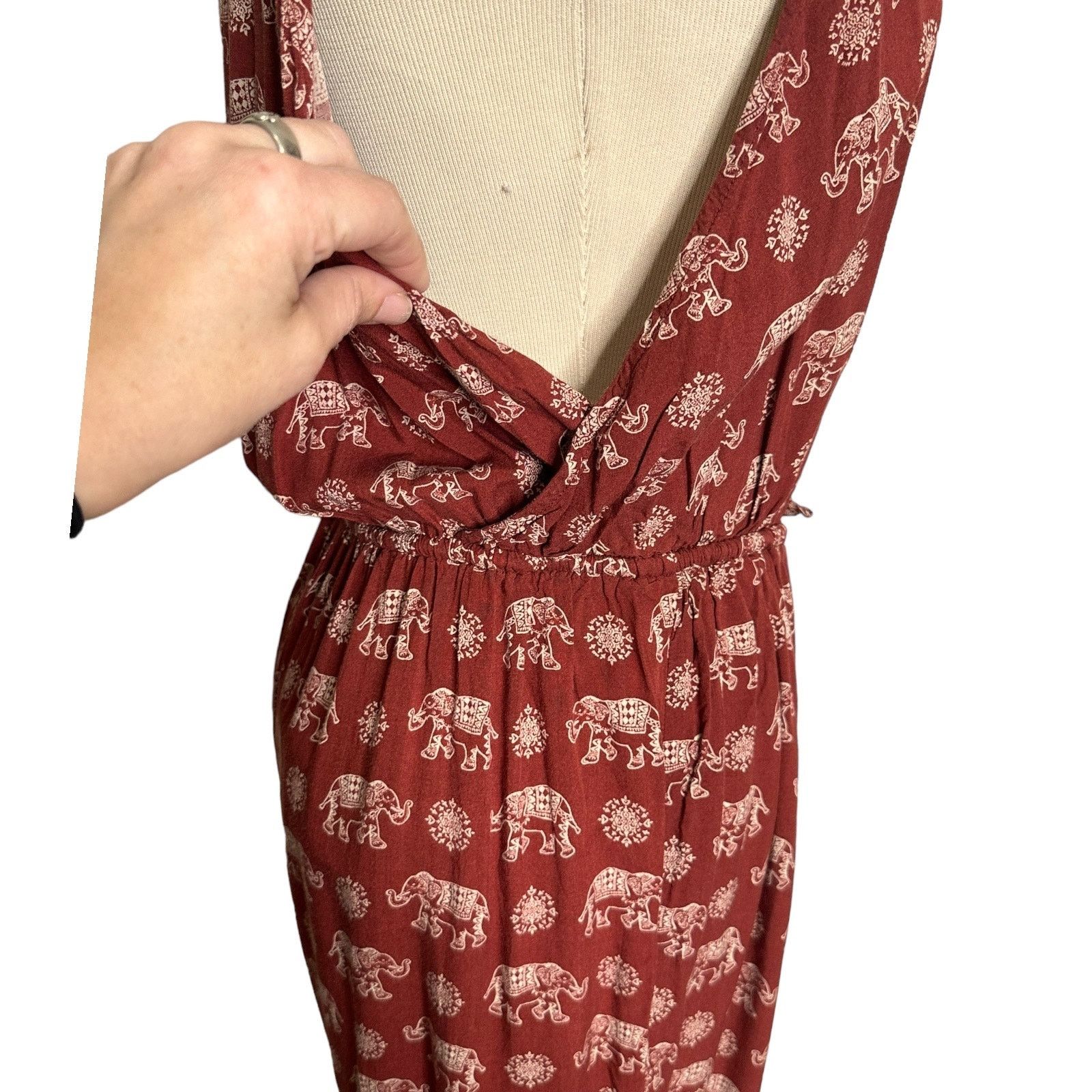 Forever 21 Forever 21 brown elephant print sleeveless jumpsuit size M Size 30" / US 8 / IT 44 - 7 Thumbnail