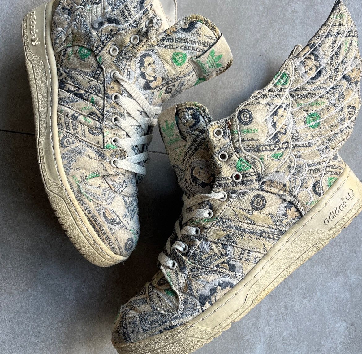Adidas × Jeremy Scott Adidas x Jeremy scott dollar wings Size US 9.5 / EU 42-43 - 2 Thumbnail