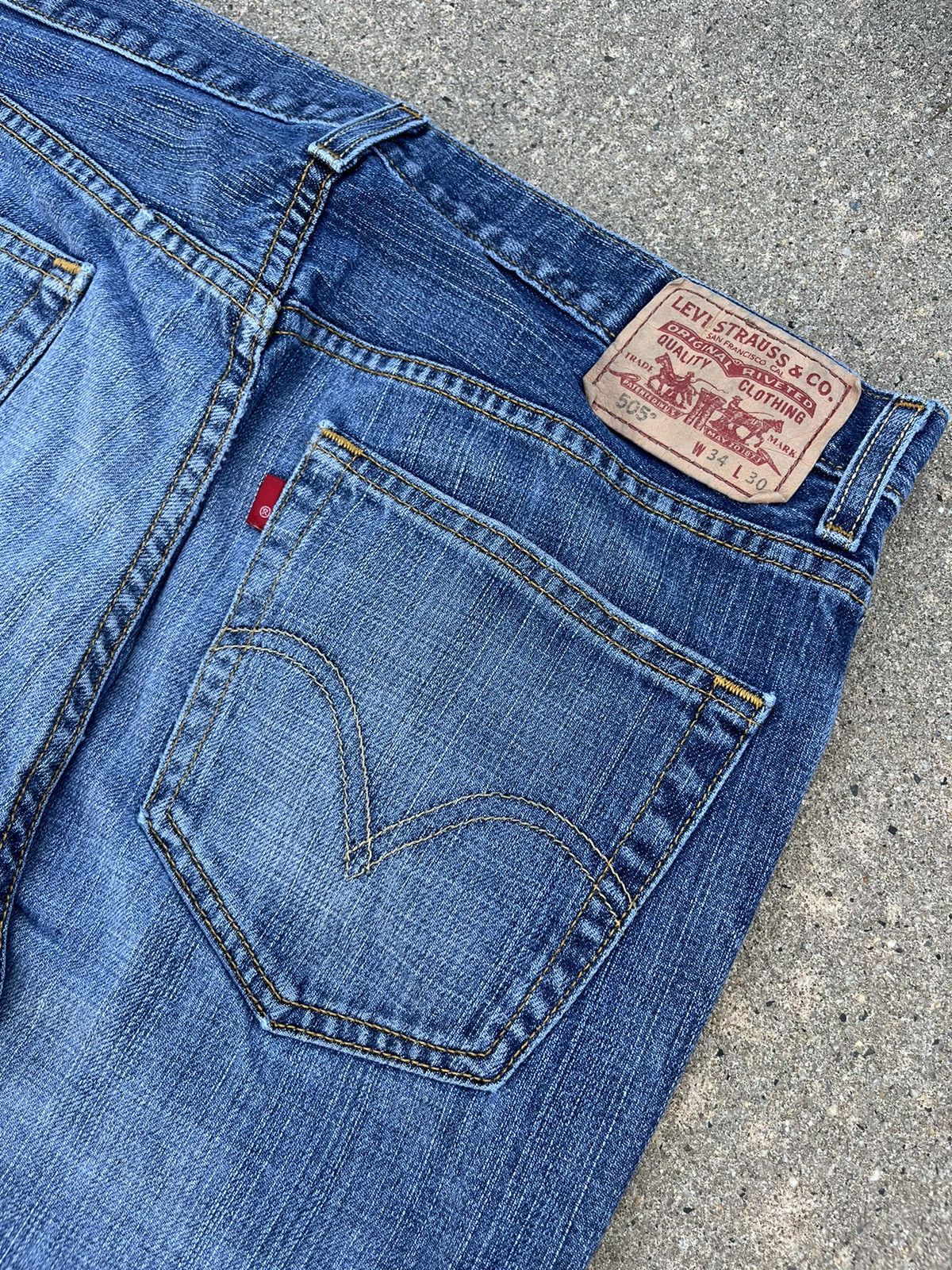 Levi's × Vintage Crazy Vintage 00’s Levi’s 505 Jeans Regular Fit Size US 34 / EU 50 - 9 Thumbnail
