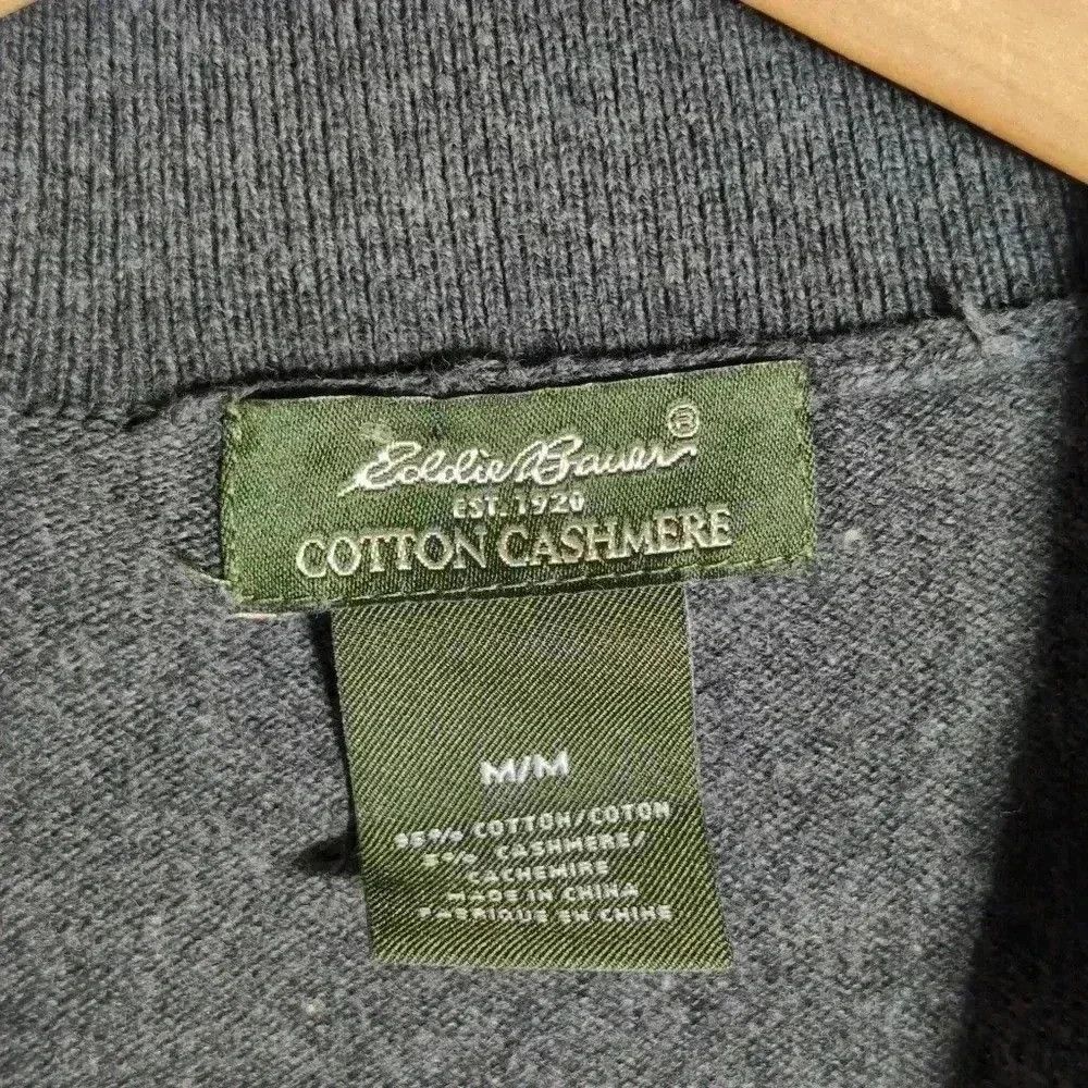 Eddie Bauer Eddie Bauer dark Gray Cotton/Cashmere cardigan sweater sz M Size M / US 6-8 / IT 42-44 - 2 Thumbnail