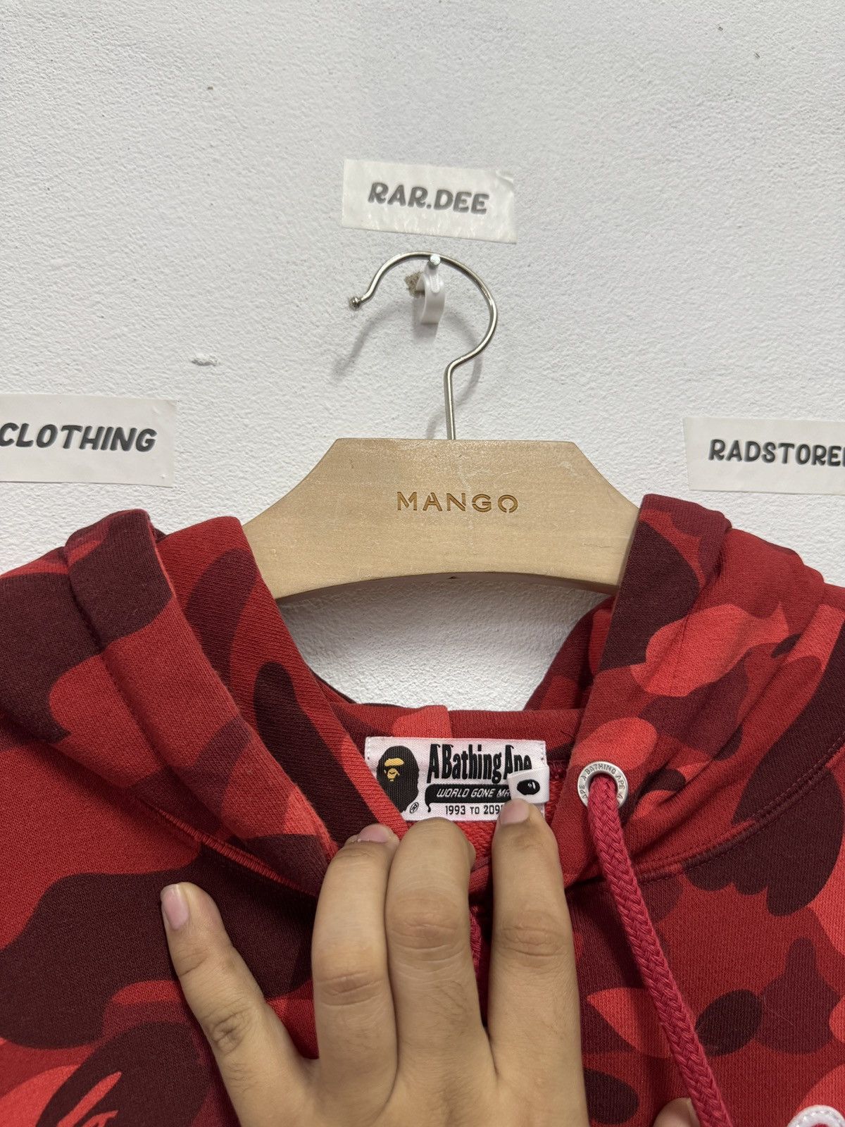 Bape × Coca Cola BAPE x Coca-Cola Color Camo Ape Head Pullover Hoodie Size US L / EU 52-54 / 3 - 9 Thumbnail