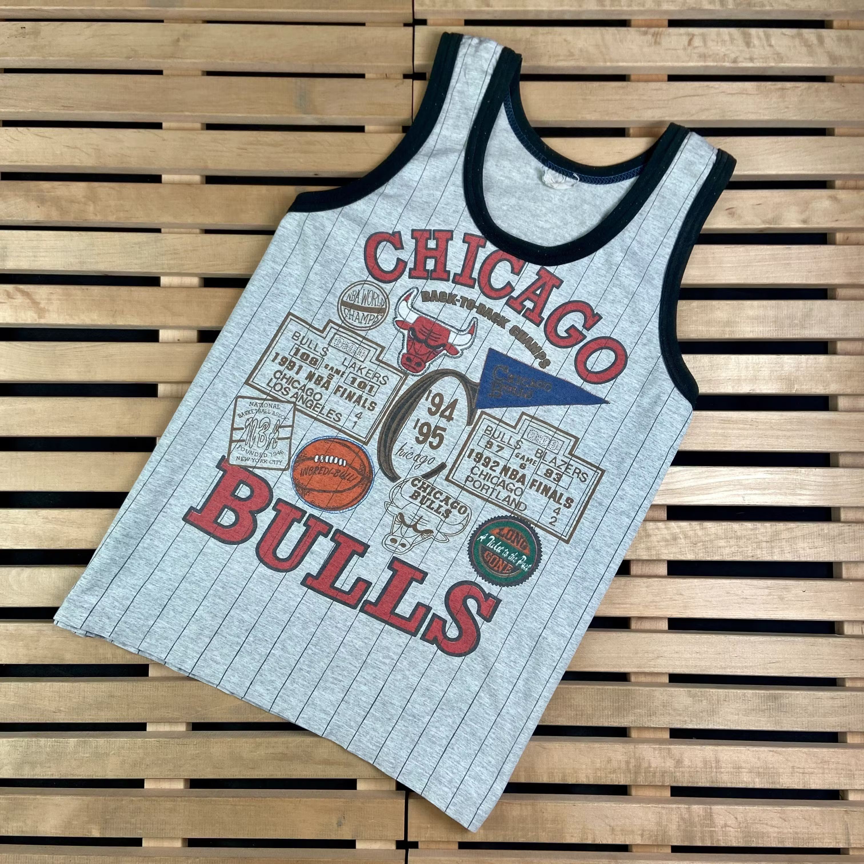 NBA × Vintage Mens Vintage t Shirt Chicago Bulls Sleeveless Size M Size US M / EU 48-50 / 2 - 1 Thumbnail