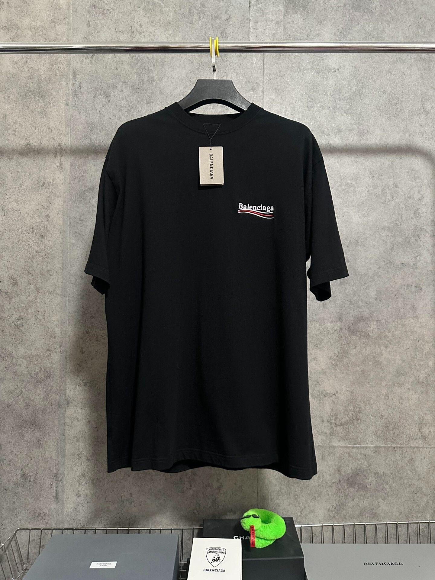 Balenciaga Balenciaga Cola Wave Embroidery Logo T-Shirt Size US XL / EU 56 / 4 - 1 Thumbnail