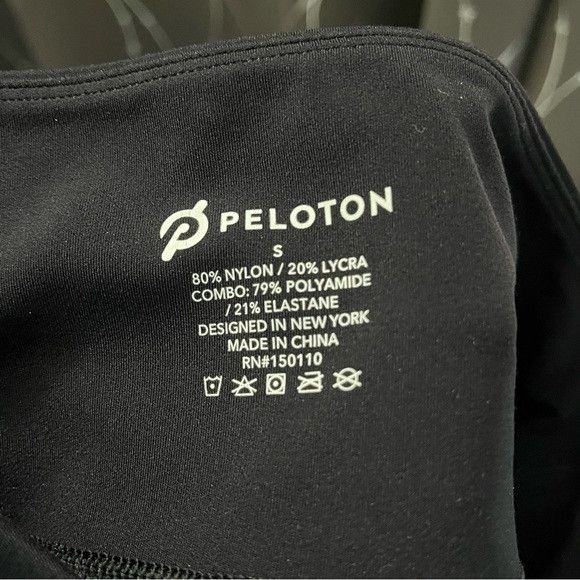 Peloton Peloton Black and Purple colorblock Leggings Size small Size 27" / US 4 / IT 40 - 4 Thumbnail