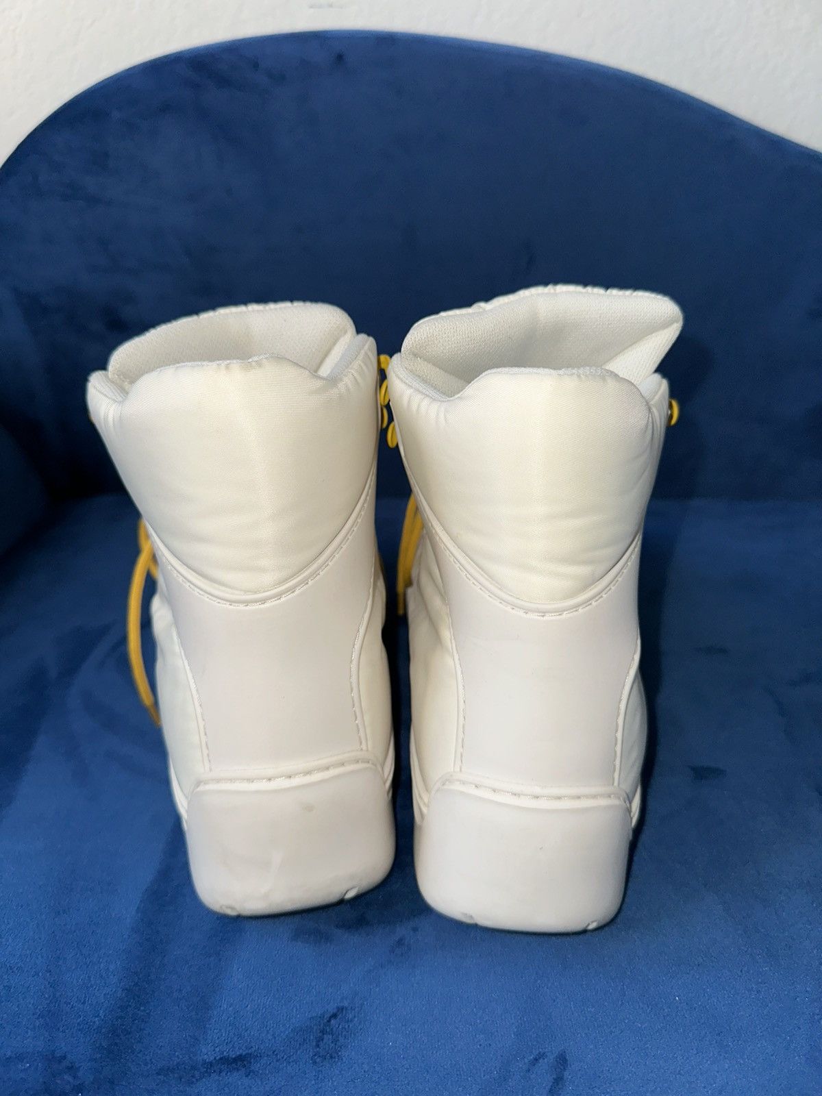 Bottega Veneta Bottega Veneta Puddle Ankle Boot Bomber White Size US 8 / EU 41 - 6 Thumbnail