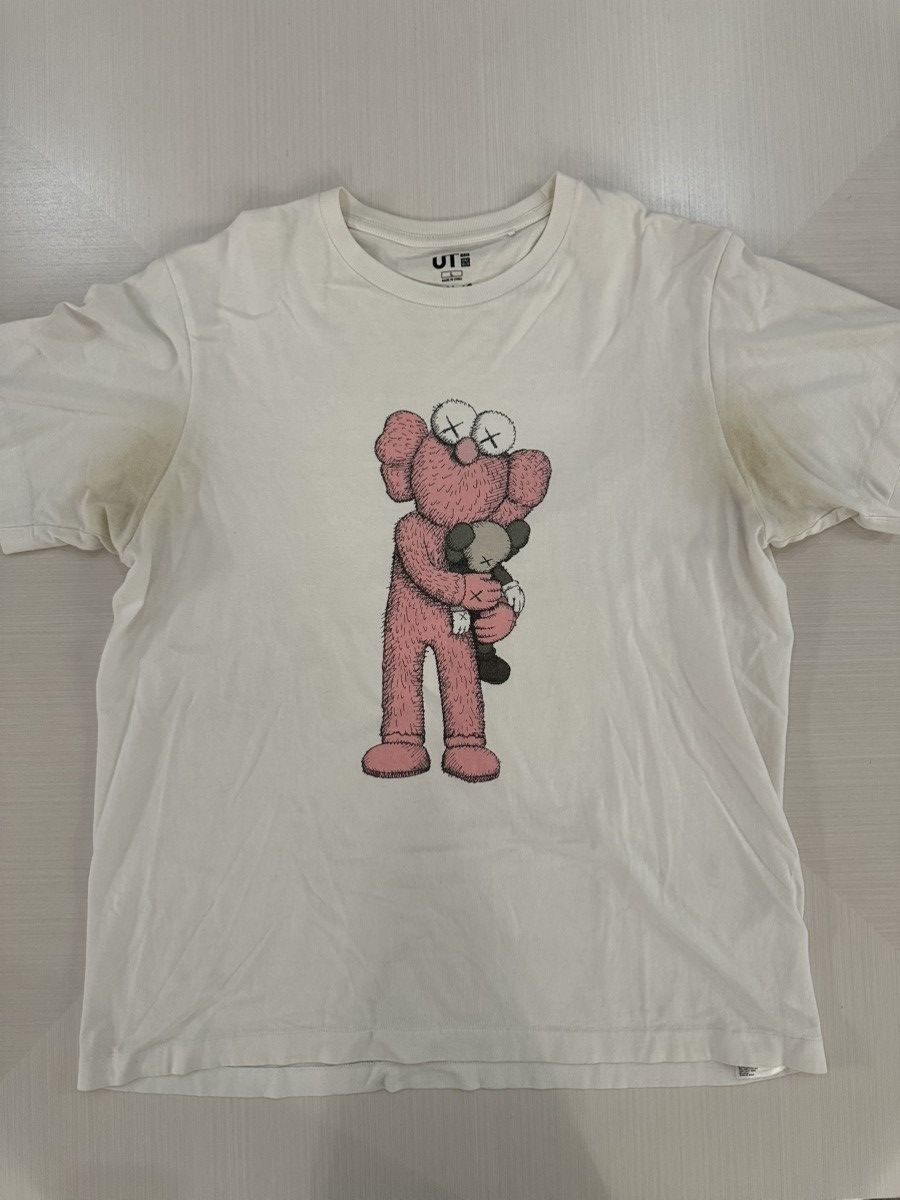 Kaws Kaws x Uniqlo Summer Tee Pink BFF Used Size Large Size US L / EU 52-54 / 3 - 2 Thumbnail