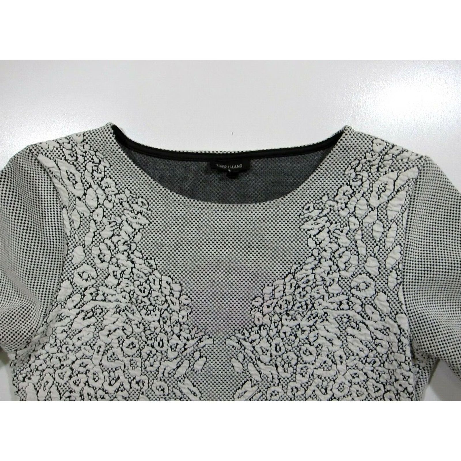 River Island River Island White Black Embroidered Short Sleeve Fitted Bodycon Dress Women 6 UK 10 US 6 Size 28" / US 6 / IT 42 - 3 Thumbnail